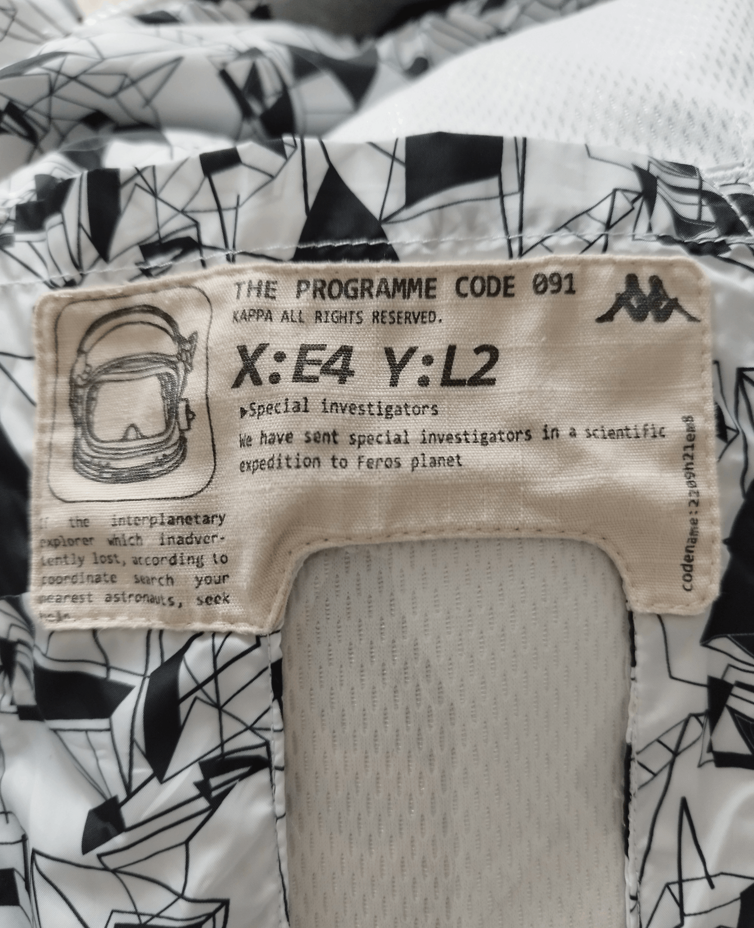 Kappa Kappa 'Special Expedition to Feros Planet' Full Zipper Size US L / EU 52-54 / 3 - 9 Thumbnail