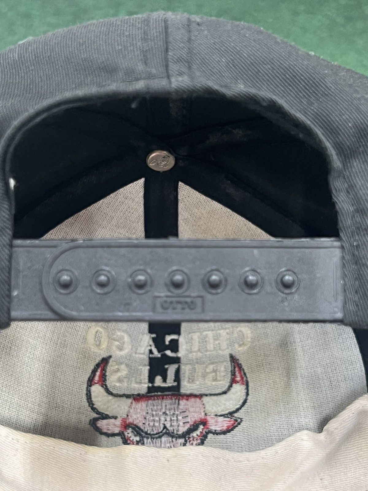 NBA Vintage 90s Chicago Bulls Plain Logo Snapback Hat Size ONE SIZE - 4 Thumbnail