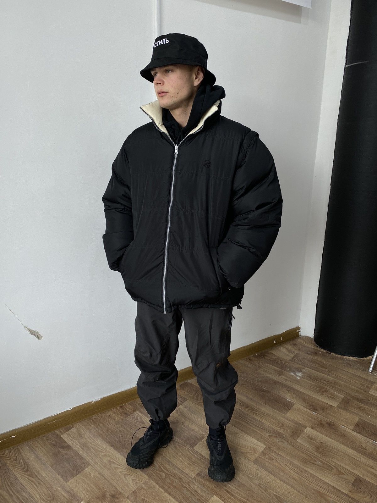 Lee × Vintage Two-Sided Lee Oversize Puffer Jacket/Vest Cream and Black Size US XXL / EU 58 / 5 - 8 Thumbnail