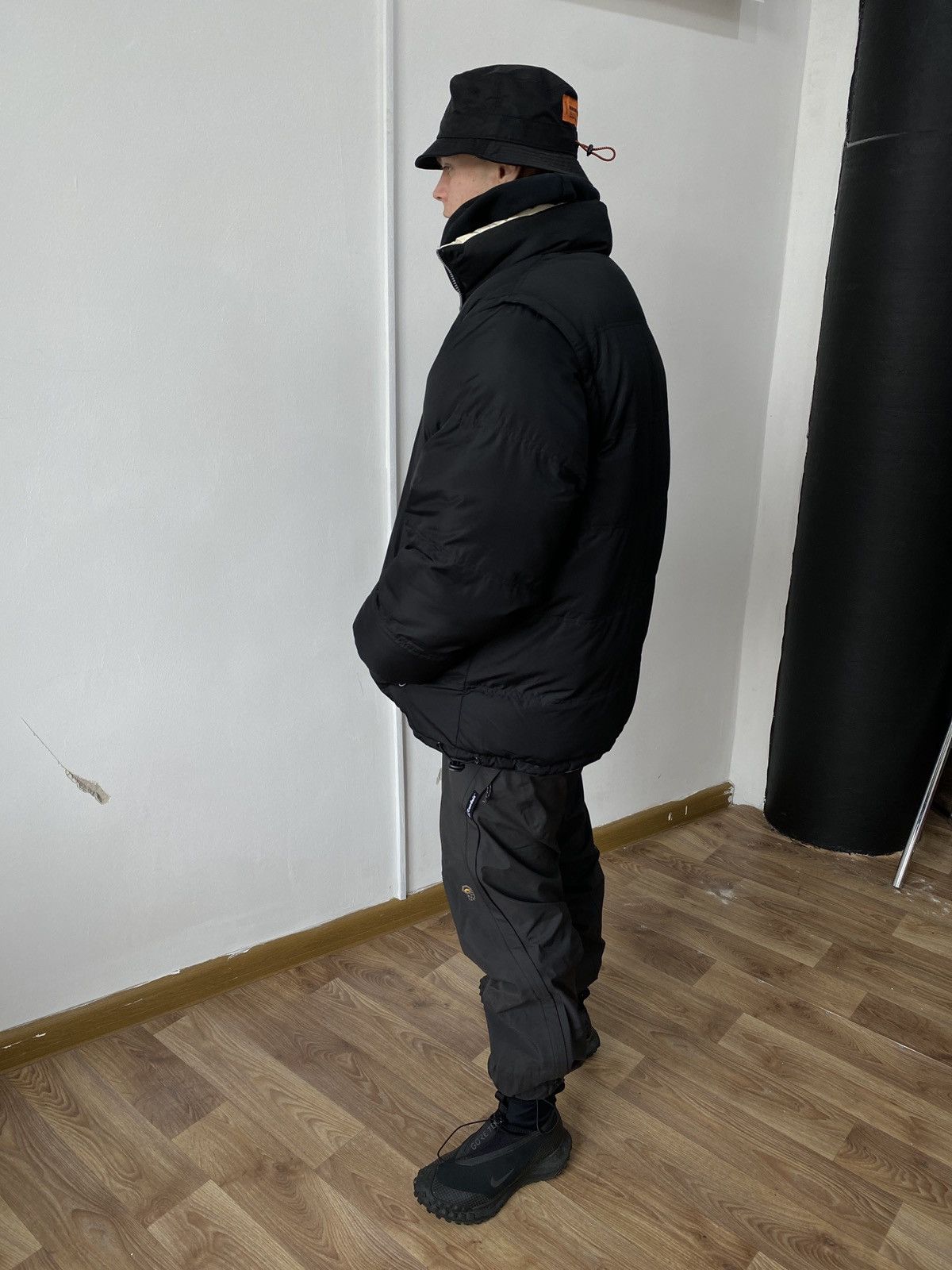 Lee × Vintage Two-Sided Lee Oversize Puffer Jacket/Vest Cream and Black Size US XXL / EU 58 / 5 - 9 Thumbnail