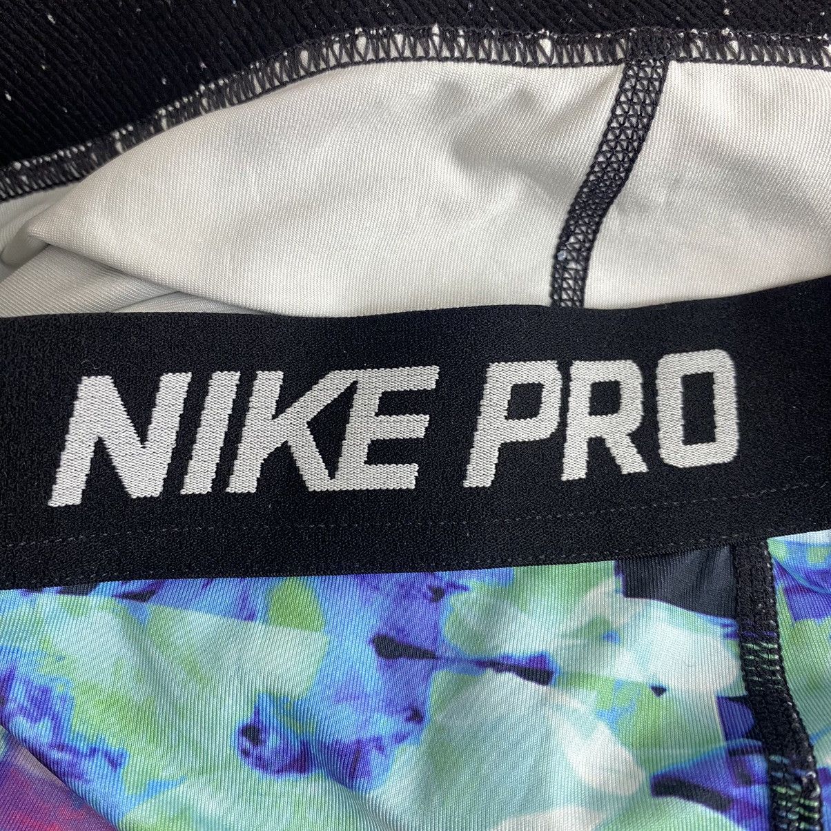 Nike NIKE DRI-FIT Overprint Design Three Quater Swim Tight Size US 27 - 3 Thumbnail