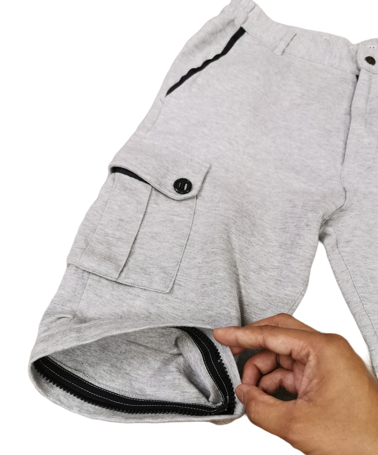 Katharine Hamnett London Katharine Hamnett London Cargo Short Pants Size US 32 / EU 48 - 8 Thumbnail