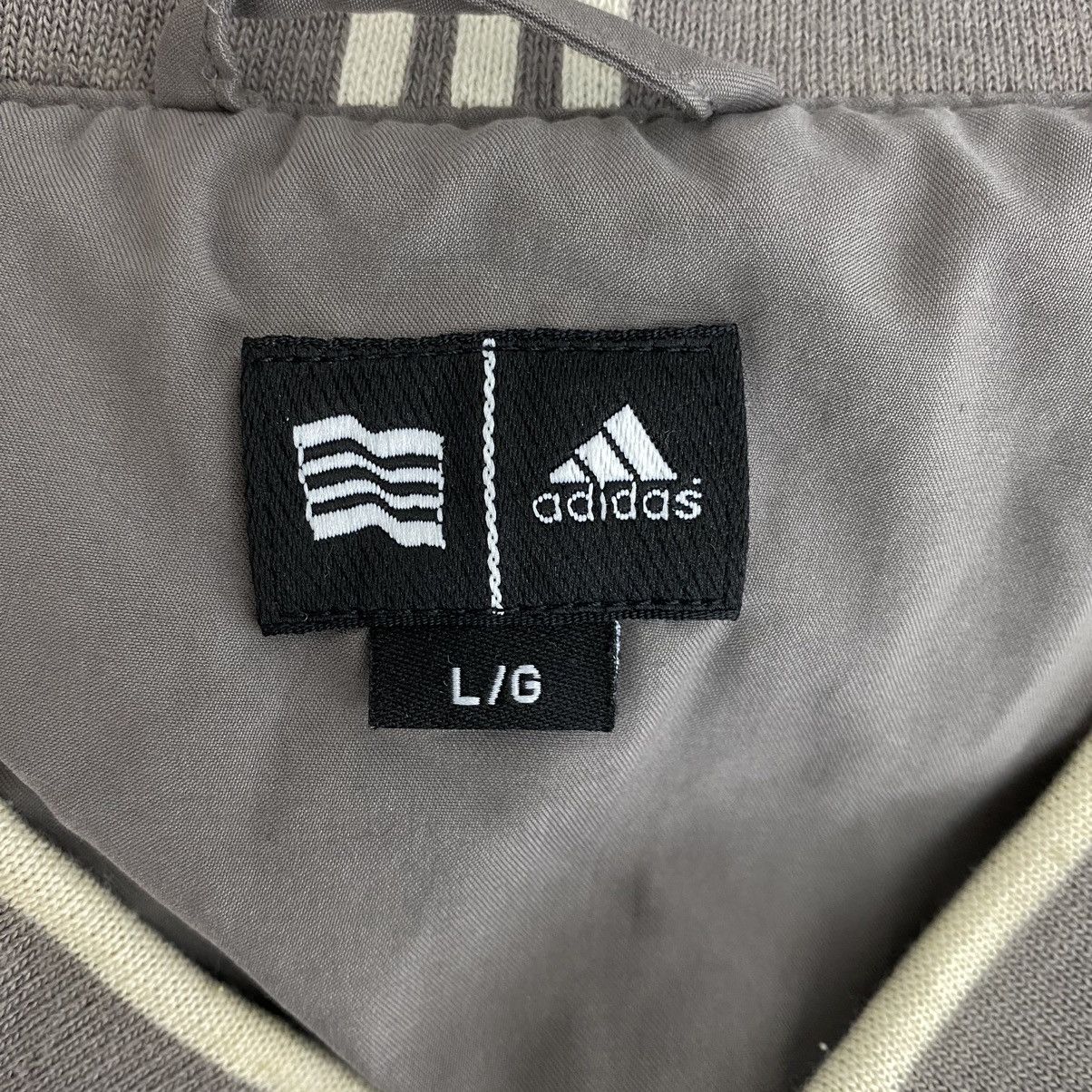Adidas Vintage ADIDAS Logo Print V-neck Grey Fleece Sweatshirt Size US XL / EU 56 / 4 - 5 Thumbnail