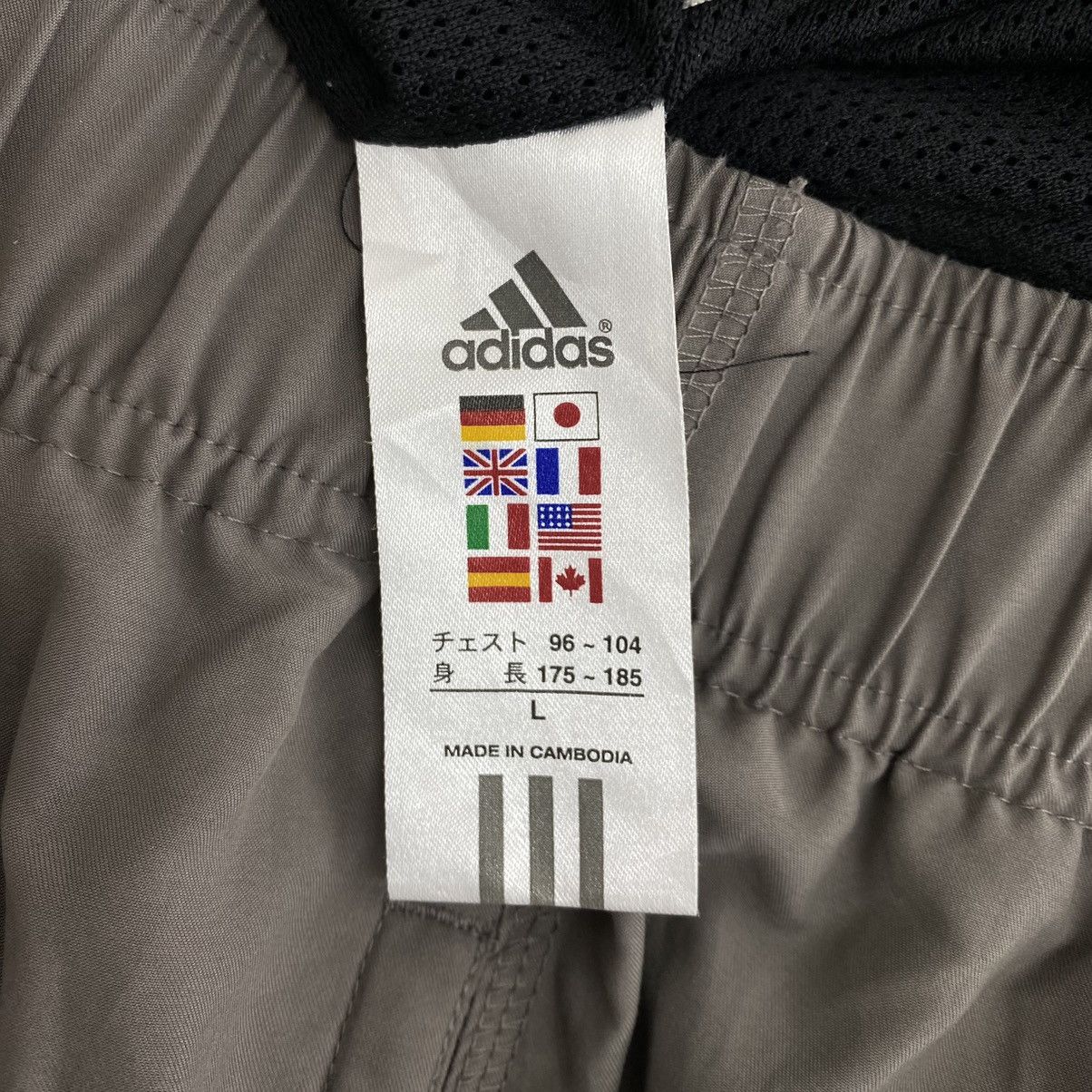 Adidas Vintage ADIDAS Logo Print V-neck Grey Fleece Sweatshirt Size US XL / EU 56 / 4 - 6 Thumbnail