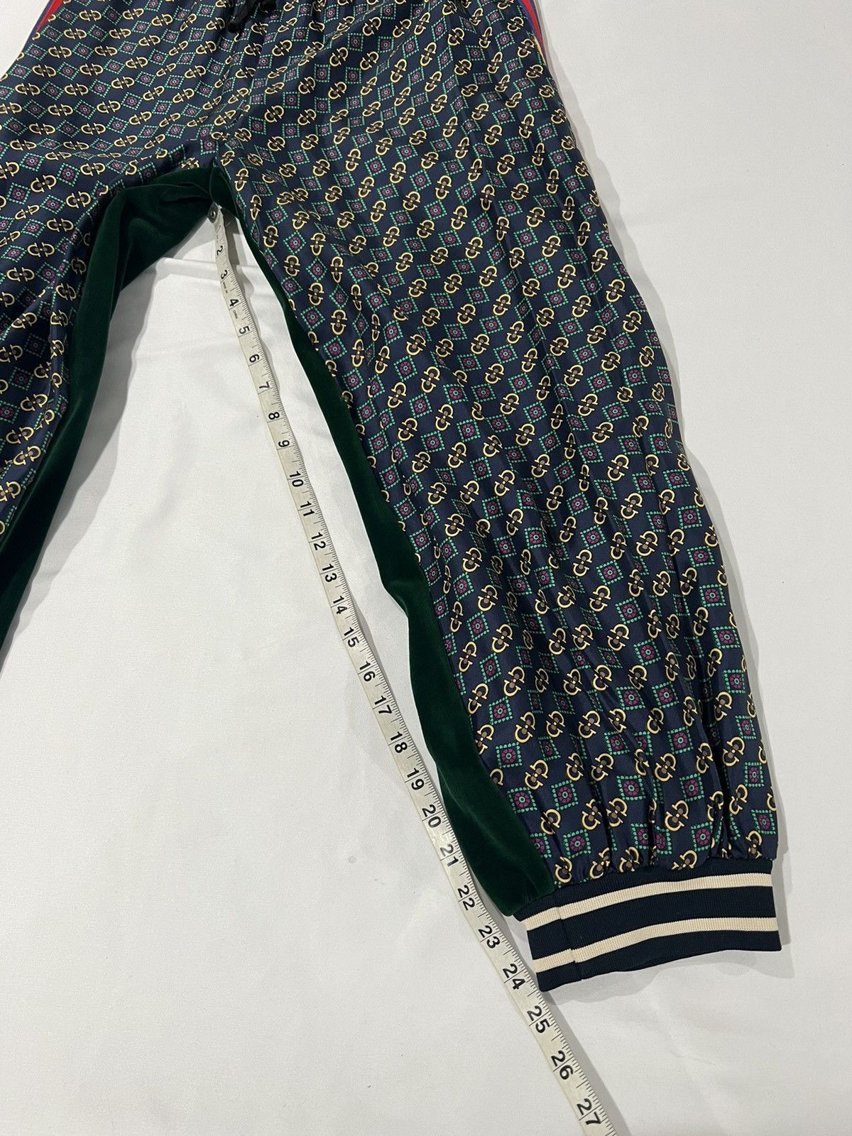 Gucci Gucci embroidered oversized pants. S. $1400 Size US 32 / EU 48 - 2 Thumbnail