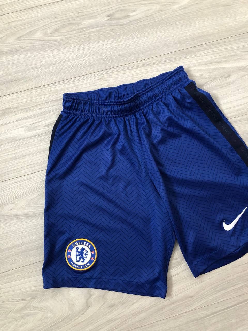 Chelsea Soccer × Nike Chelsea Nike Home Football Shorts Soccer Size US 32 / EU 48 - 2 Thumbnail