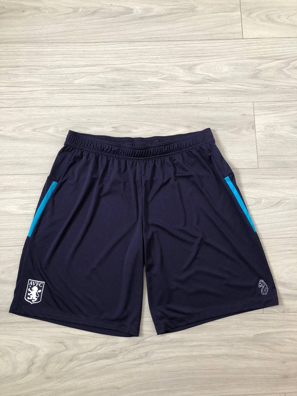 Other Luke Sport Aston Villa FC Home Shorts Size US 38 / EU 54 - 1 Thumbnail