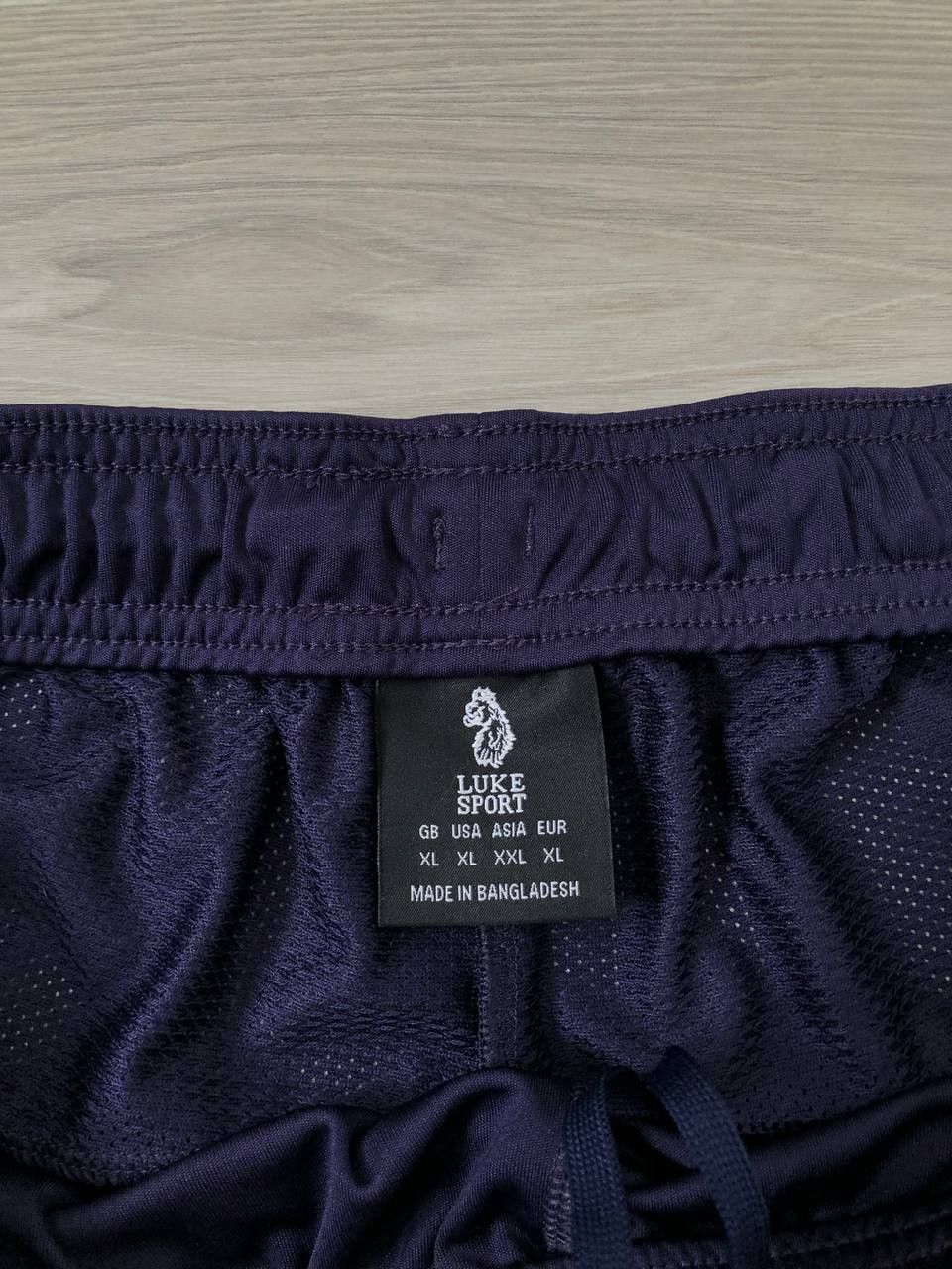 Other Luke Sport Aston Villa FC Home Shorts Size US 38 / EU 54 - 6 Thumbnail