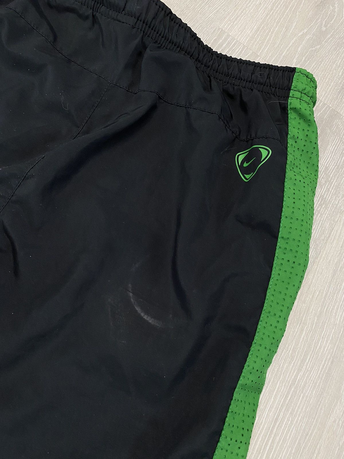 Nike Nike Celtic vintage black track pants small swoosh Size US 28 / EU 44 - 8 Thumbnail