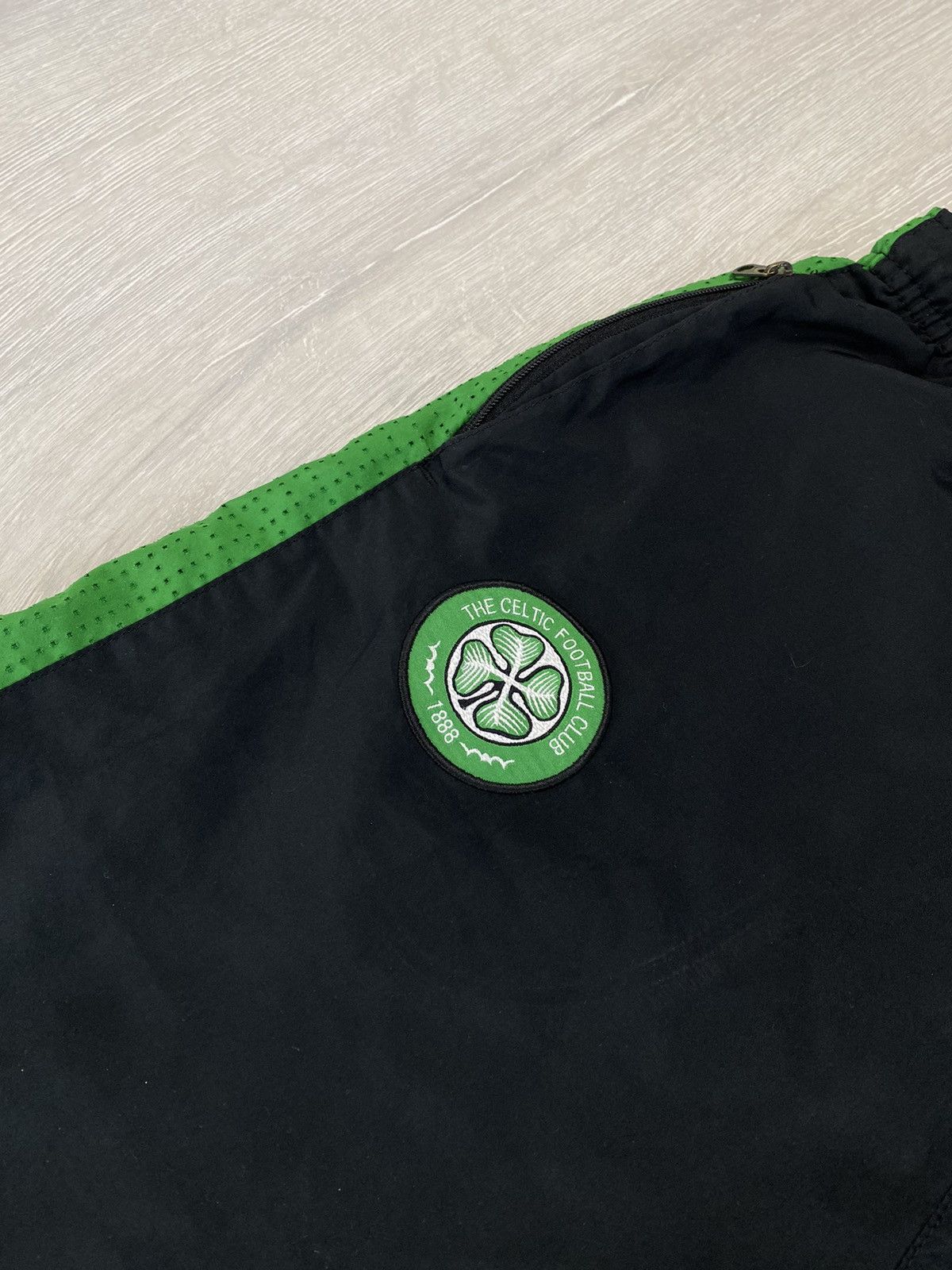 Nike Nike Celtic vintage black track pants small swoosh Size US 28 / EU 44 - 4 Thumbnail