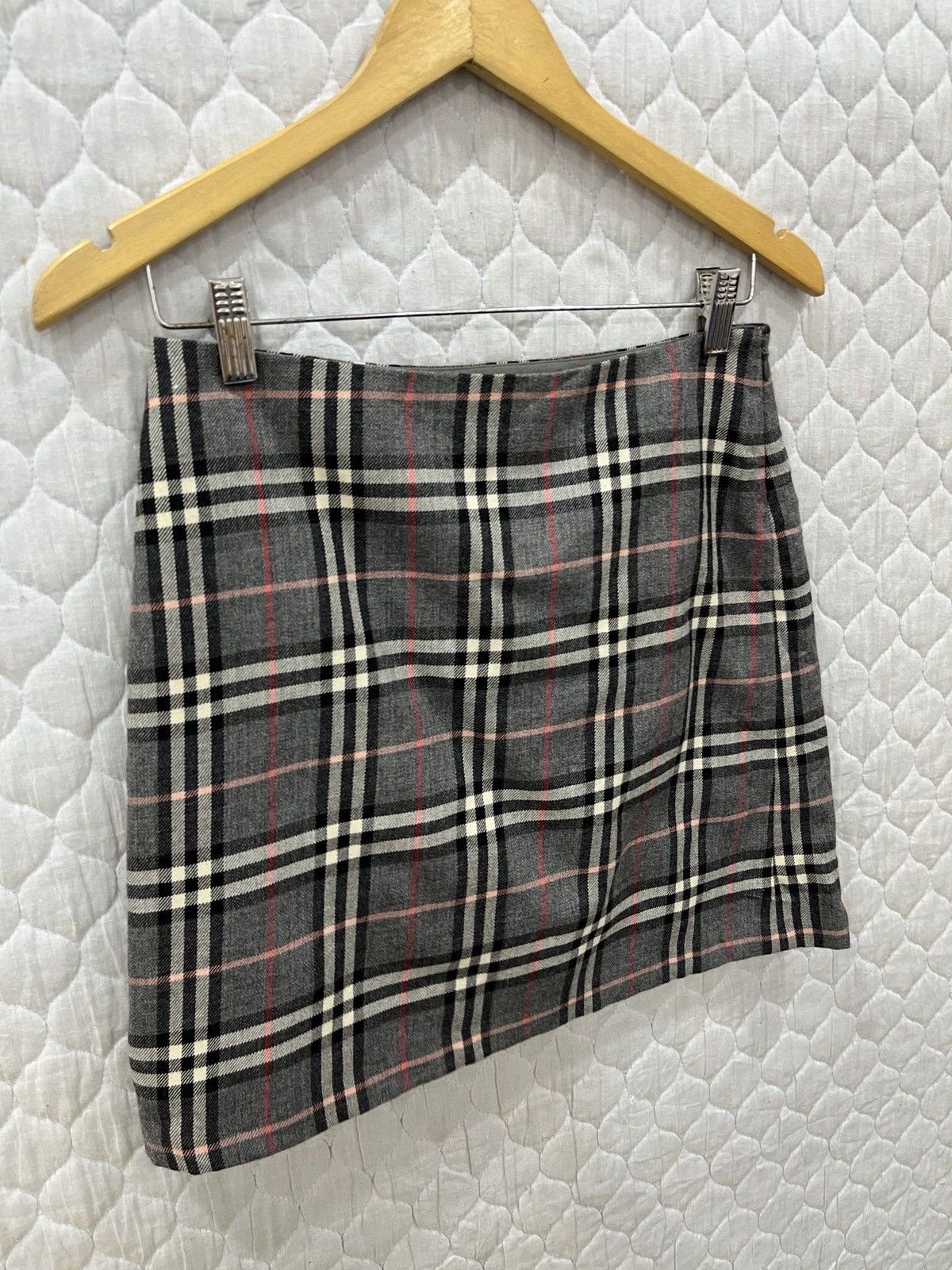 Burberry (Rrr). BURBERRY BLUE LABEL NOVA CHECK SKIRTS Size 28" / US 6 / IT 42 - 3 Thumbnail