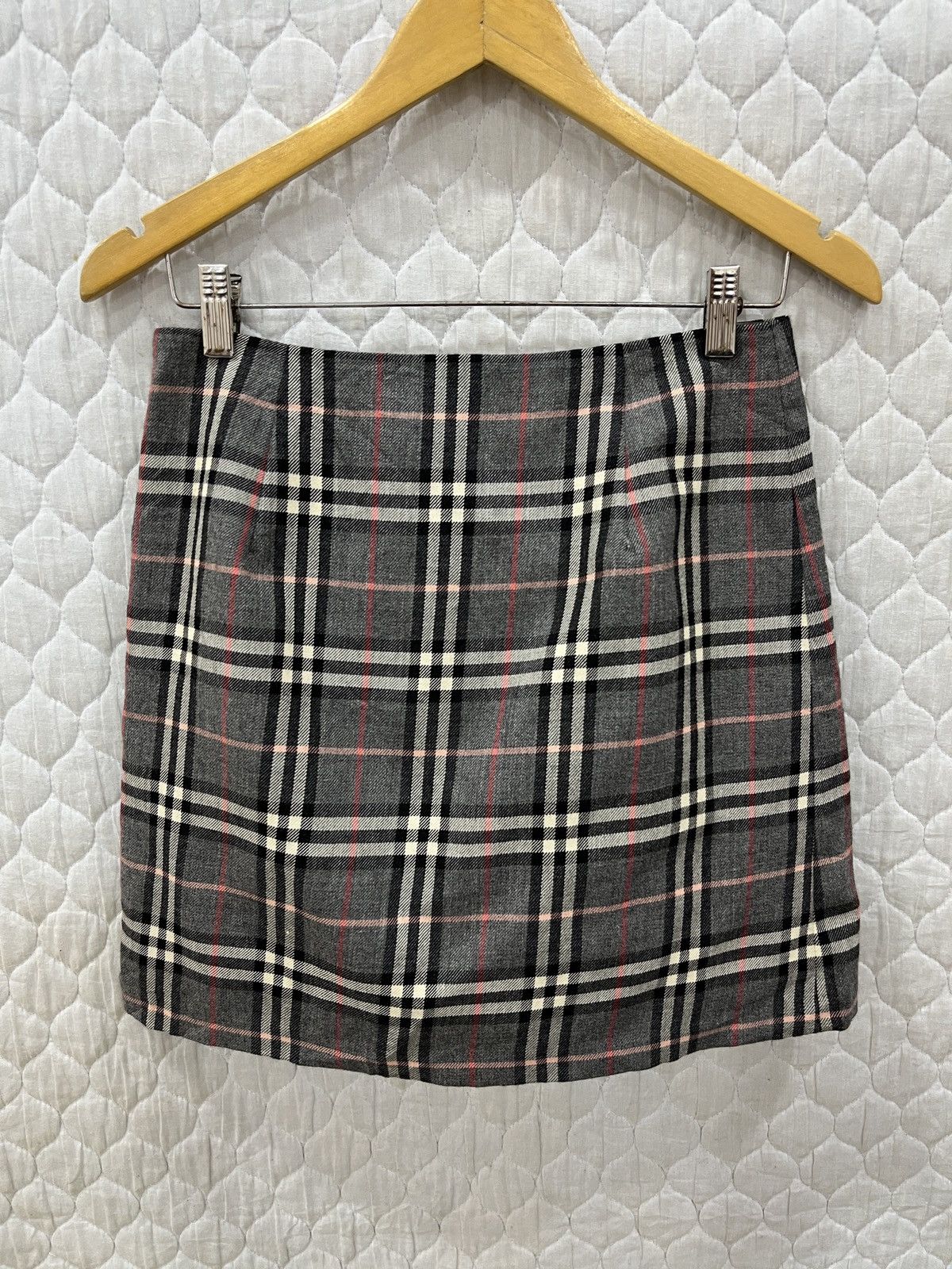 Burberry (Rrr). BURBERRY BLUE LABEL NOVA CHECK SKIRTS Size 28" / US 6 / IT 42 - 4 Thumbnail