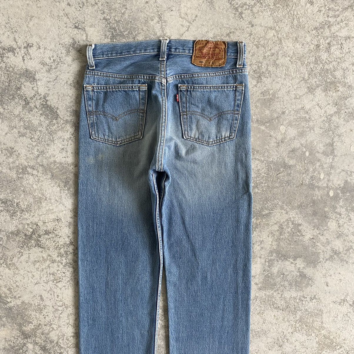 Levi's Size 28x33 Vintage 90's Levi's 501 Washed Blue Jeans Size US 28 / EU 44 - 11 Thumbnail