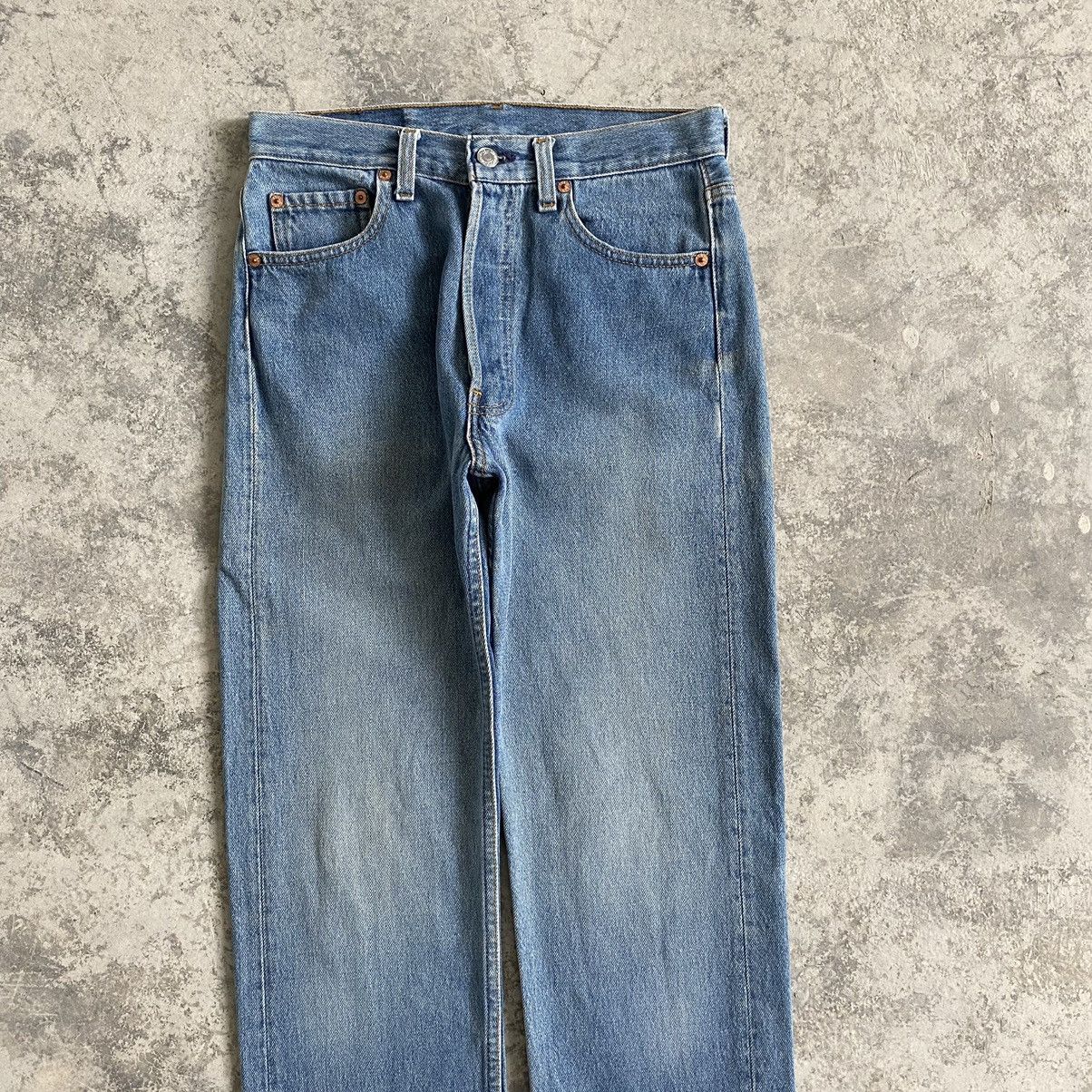 Levi's Size 28x33 Vintage 90's Levi's 501 Washed Blue Jeans Size US 28 / EU 44 - 3 Thumbnail