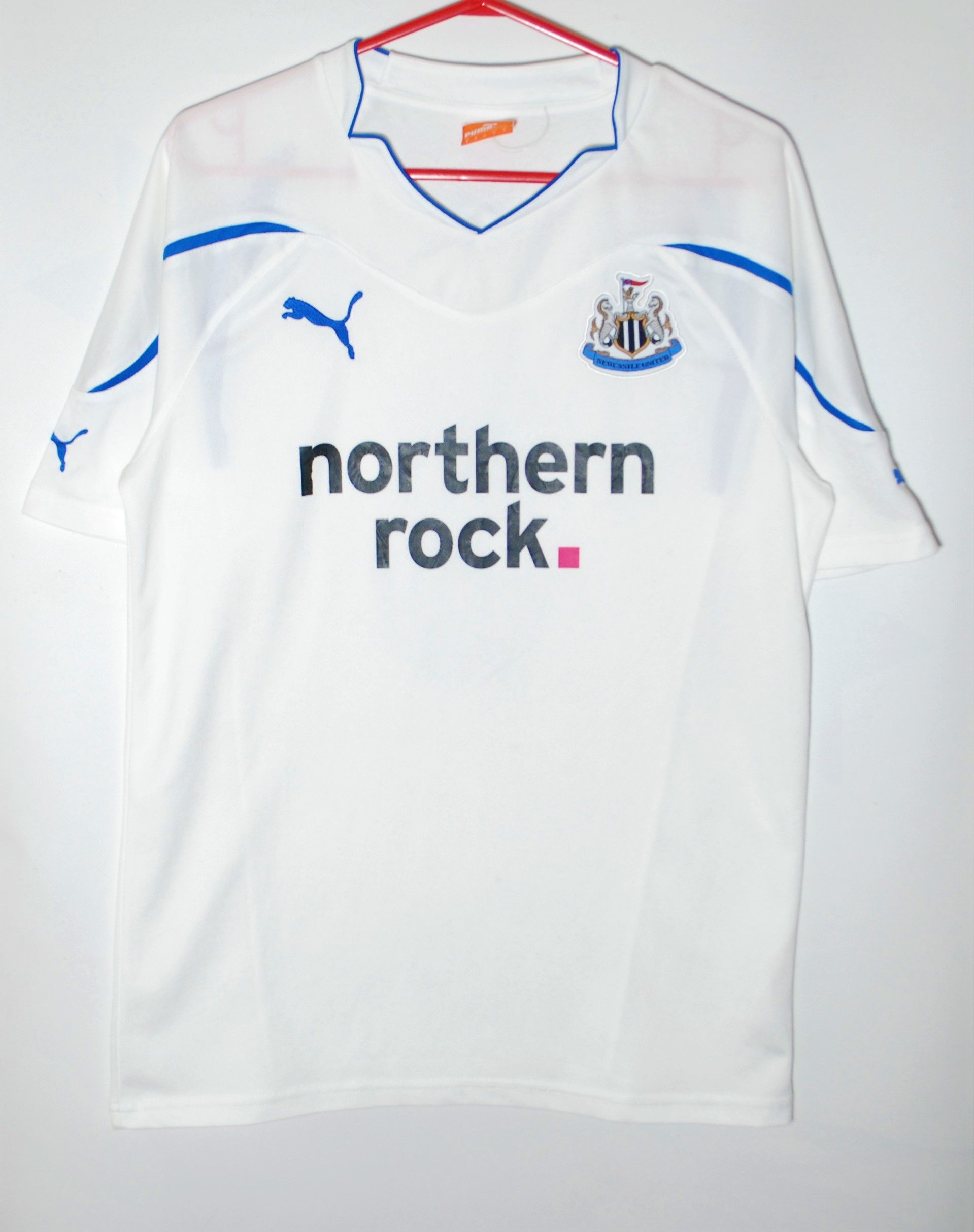 Puma #8 GUTHRIE NEWCASTLE UNITED 2010 2011 THIRD FOOTBALL SHIRT Size US S / EU 44-46 / 1 - 2 Thumbnail