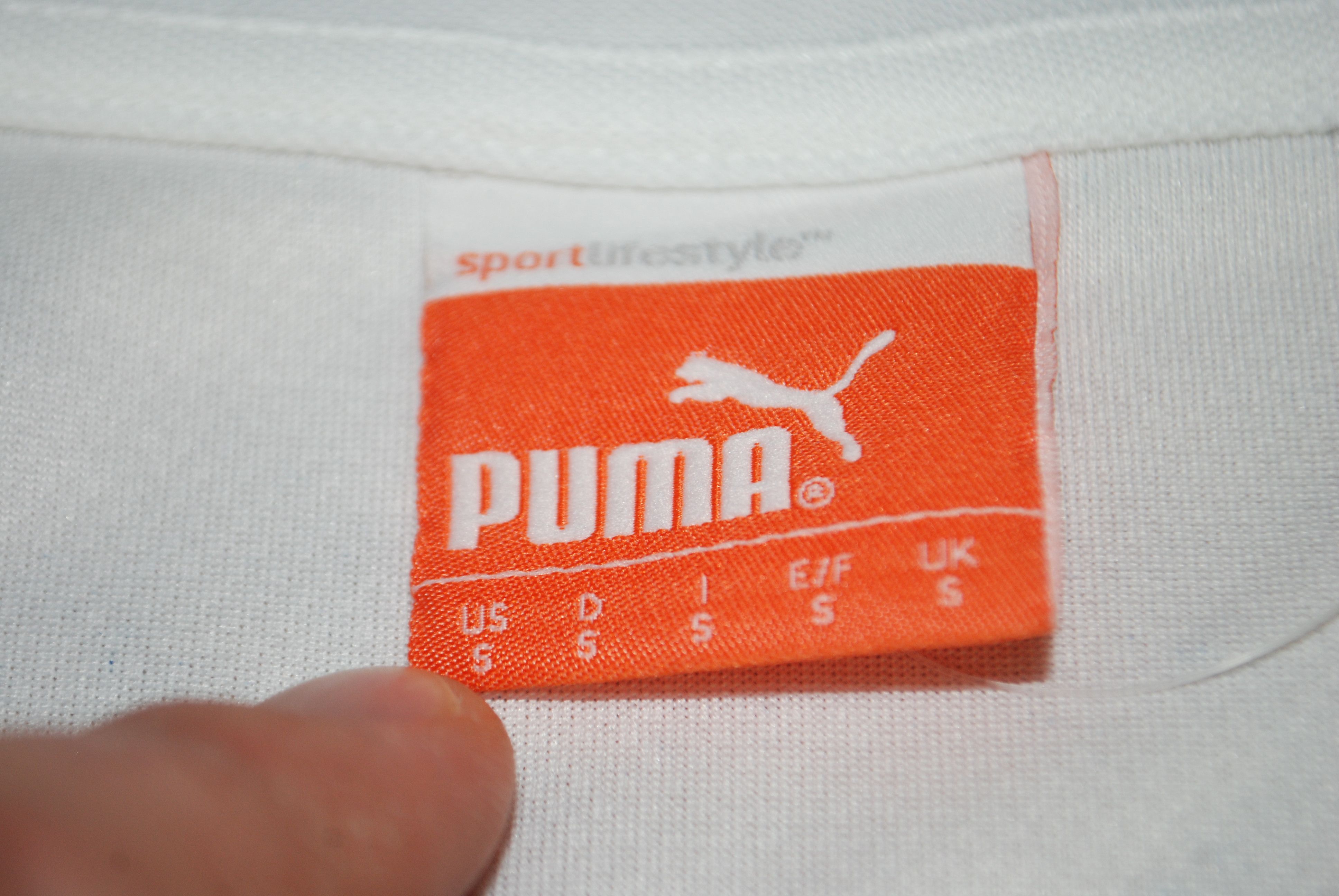 Puma #8 GUTHRIE NEWCASTLE UNITED 2010 2011 THIRD FOOTBALL SHIRT Size US S / EU 44-46 / 1 - 7 Thumbnail
