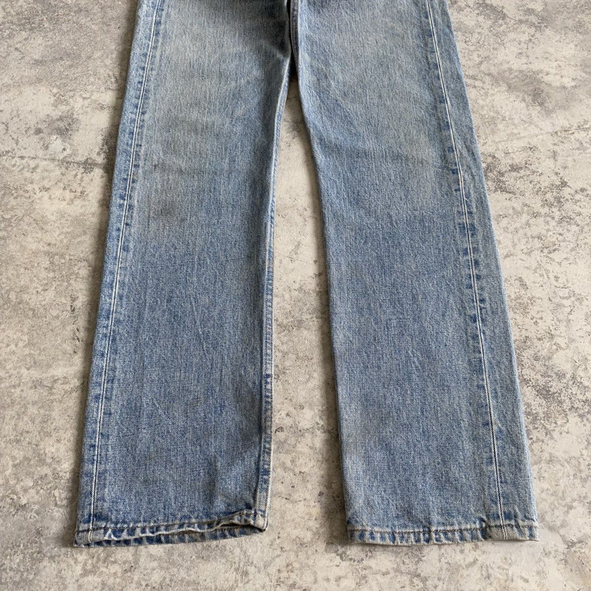 Levi's Size 29x31.5 Vintage 90's Levi's 501 Faded Dirty Jeans Size US 29 - 3 Thumbnail