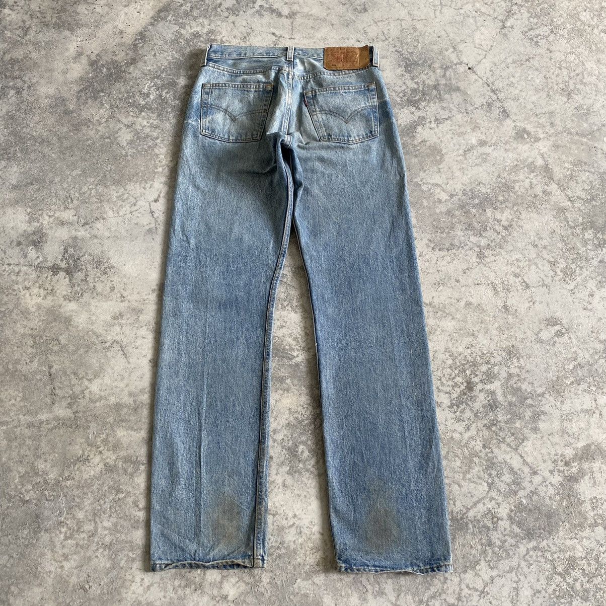 Levi's Size 29x31.5 Vintage 90's Levi's 501 Faded Dirty Jeans Size US 29 - 14 Thumbnail