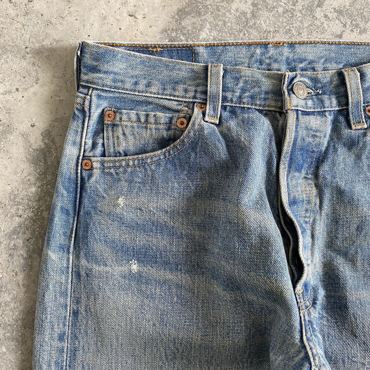 Levi's Size 29x31.5 Vintage 90's Levi's 501 Faded Dirty Jeans Size US 29 - 8 Thumbnail