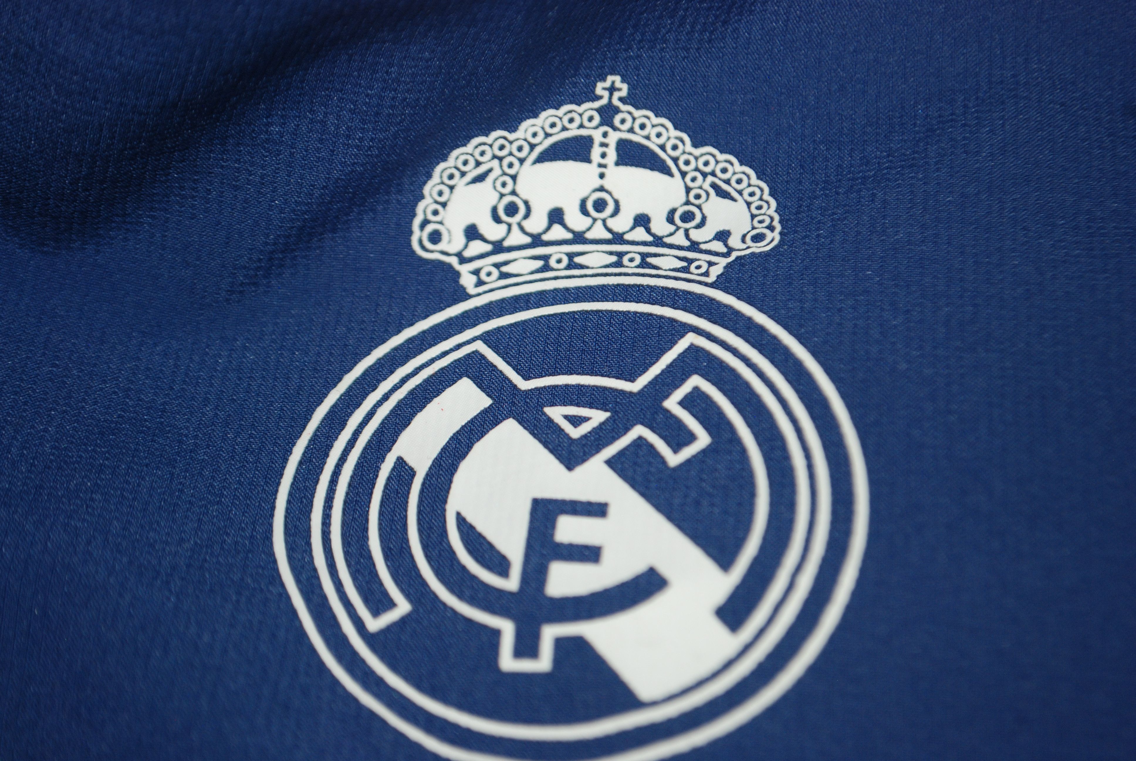 Adidas REAL MADRID FOOTBALL JACKET FULL ZIP WINDBREAKER SOCCER Size US S / EU 44-46 / 1 - 5 Thumbnail