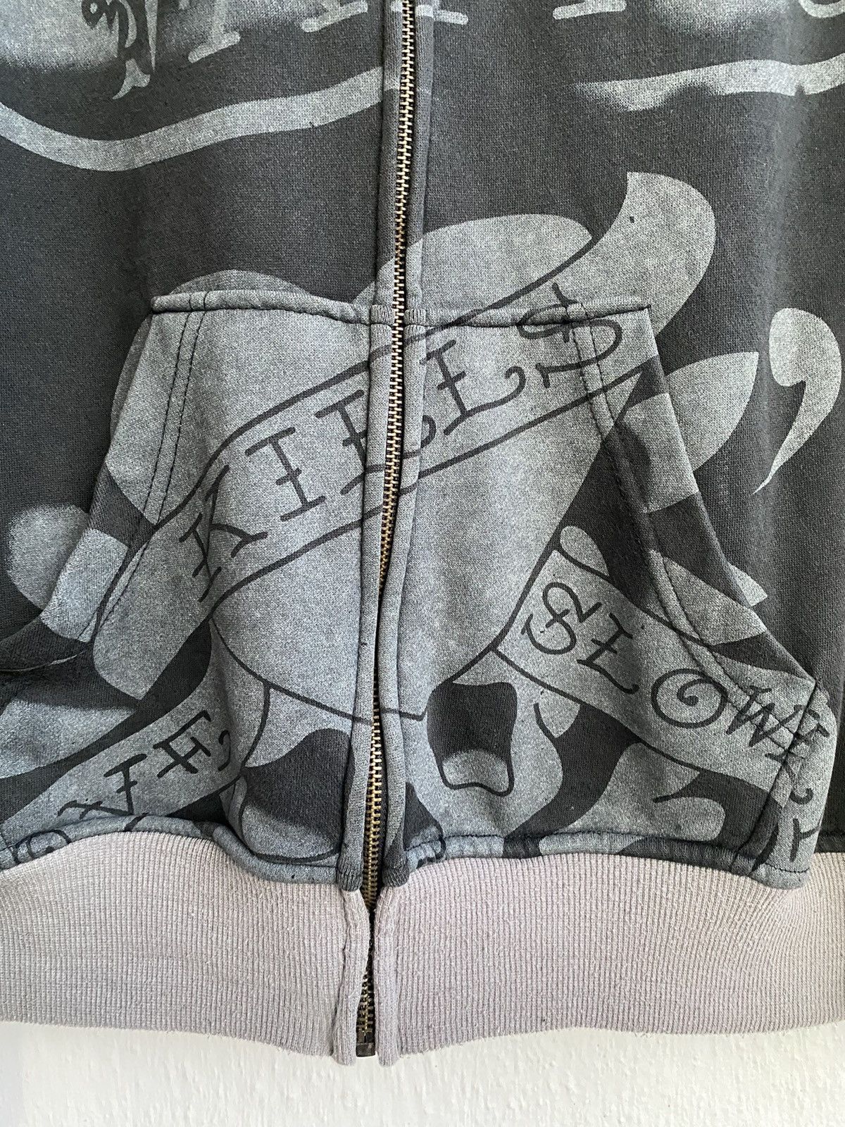 Christian Audigier Vintage Ed Hardy Big Print Hoodie Zip Up Made In Usa Size US XL / EU 56 / 4 - 5 Thumbnail