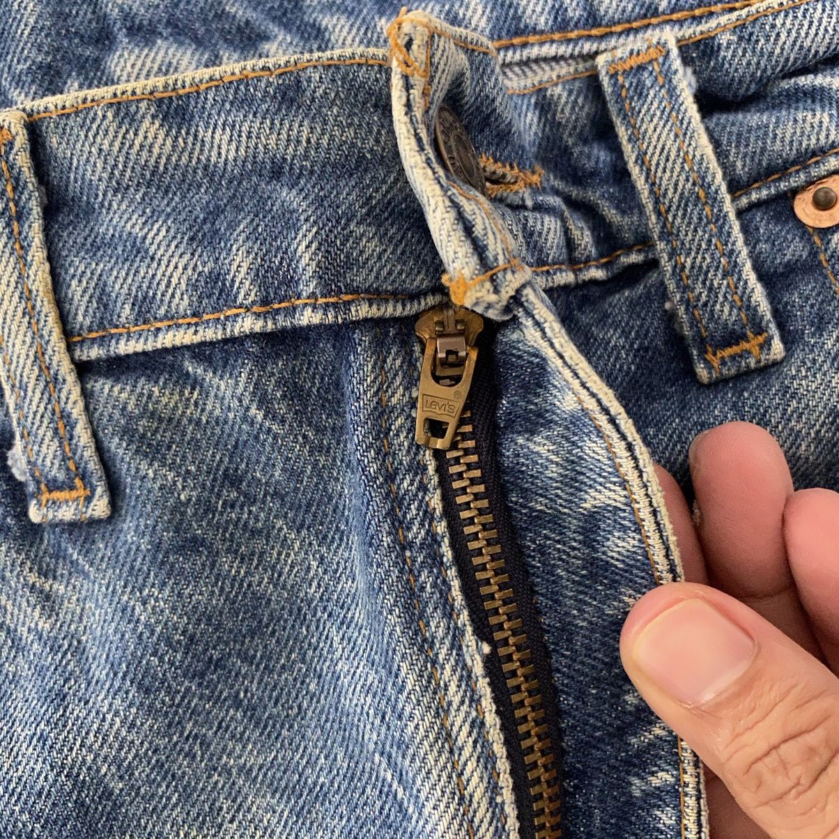 Jean × Levi's × Vintage Size 33x29.5 Vintage 90’s Levi's 505 Faded Blue Jeans Size US 33 - 9 Thumbnail