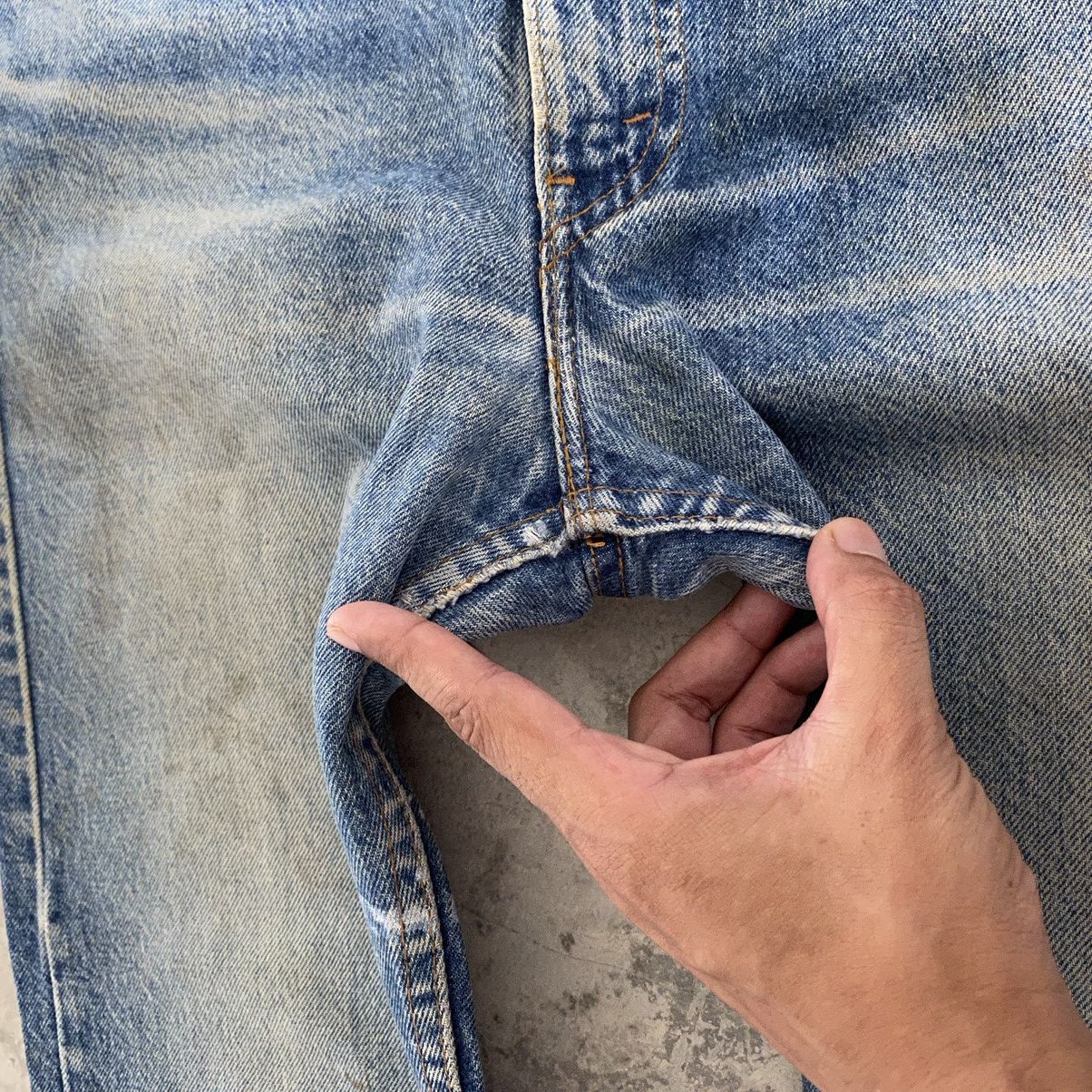 Jean × Levi's × Vintage Size 33x29.5 Vintage 90’s Levi's 505 Faded Blue Jeans Size US 33 - 7 Thumbnail