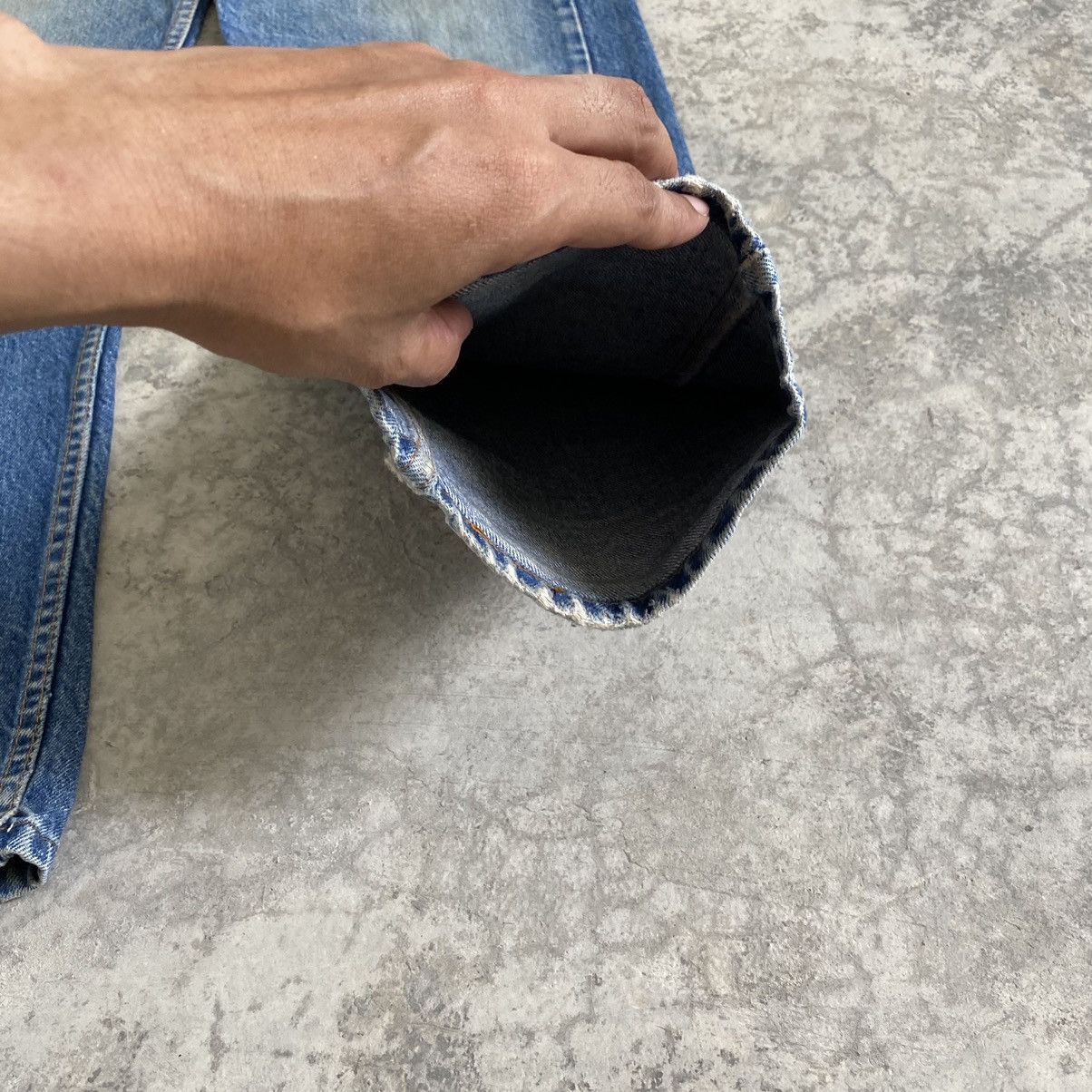 Jean × Levi's × Vintage Size 33x29.5 Vintage 90’s Levi's 505 Faded Blue Jeans Size US 33 - 4 Thumbnail