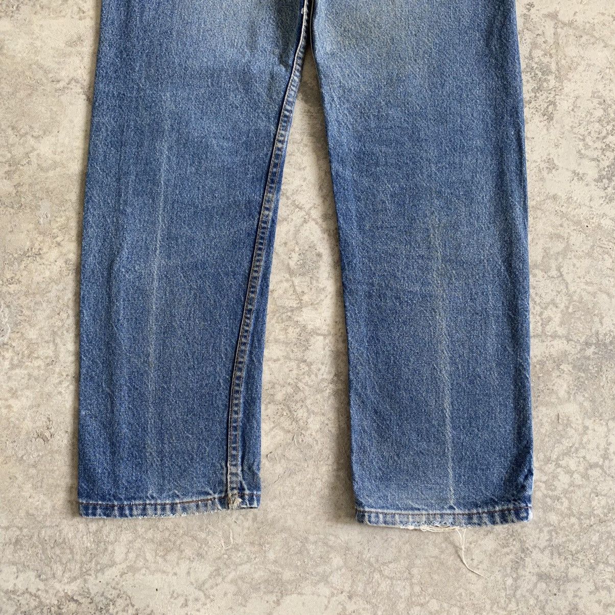 Jean × Levi's × Vintage Size 33x29.5 Vintage 90’s Levi's 505 Faded Blue Jeans Size US 33 - 14 Thumbnail
