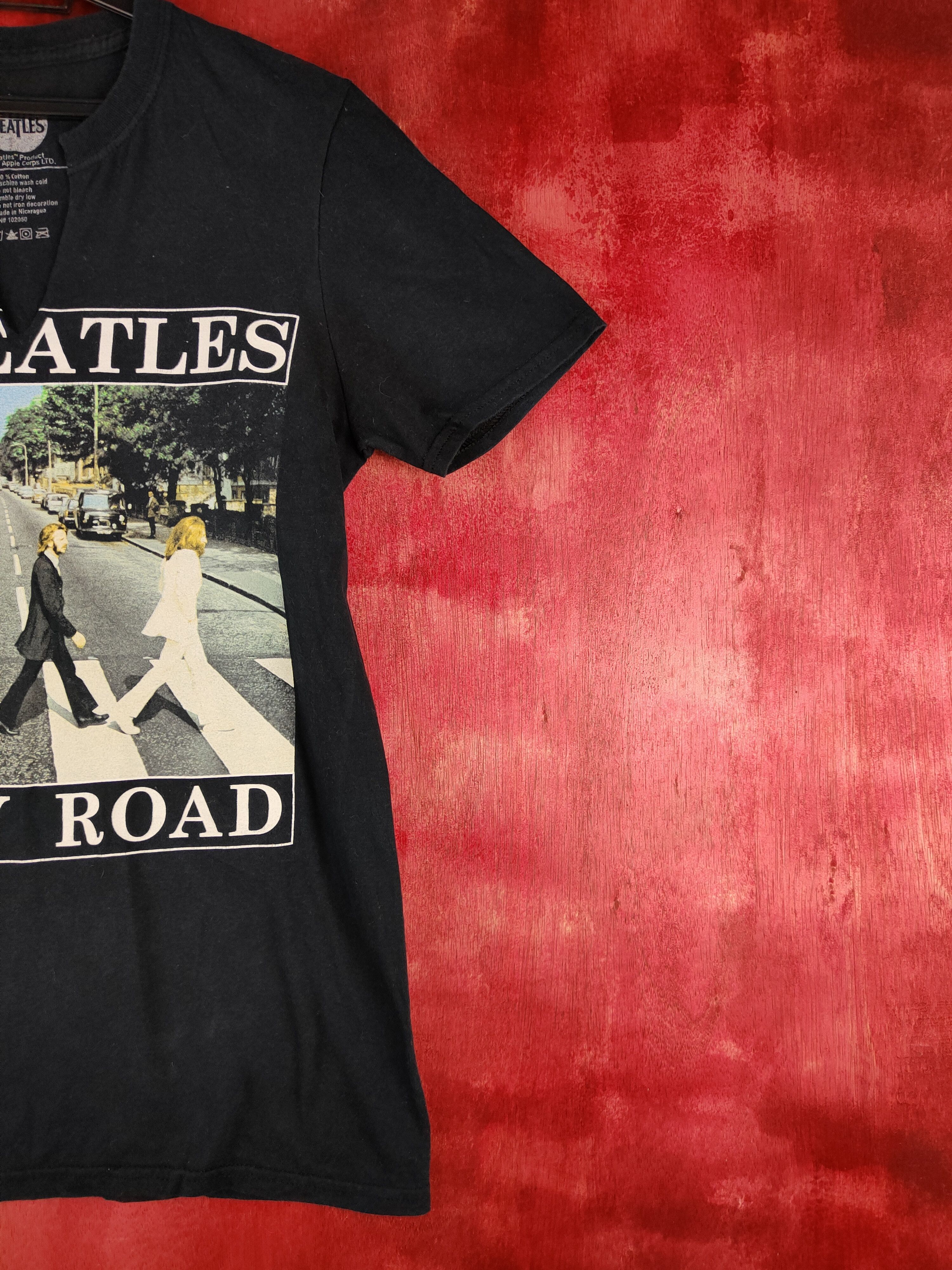 Band Tees The Beatles- Abbey Road Black Short Sleeve T-shirt #S671 Size US S / EU 44-46 / 1 - 7 Thumbnail