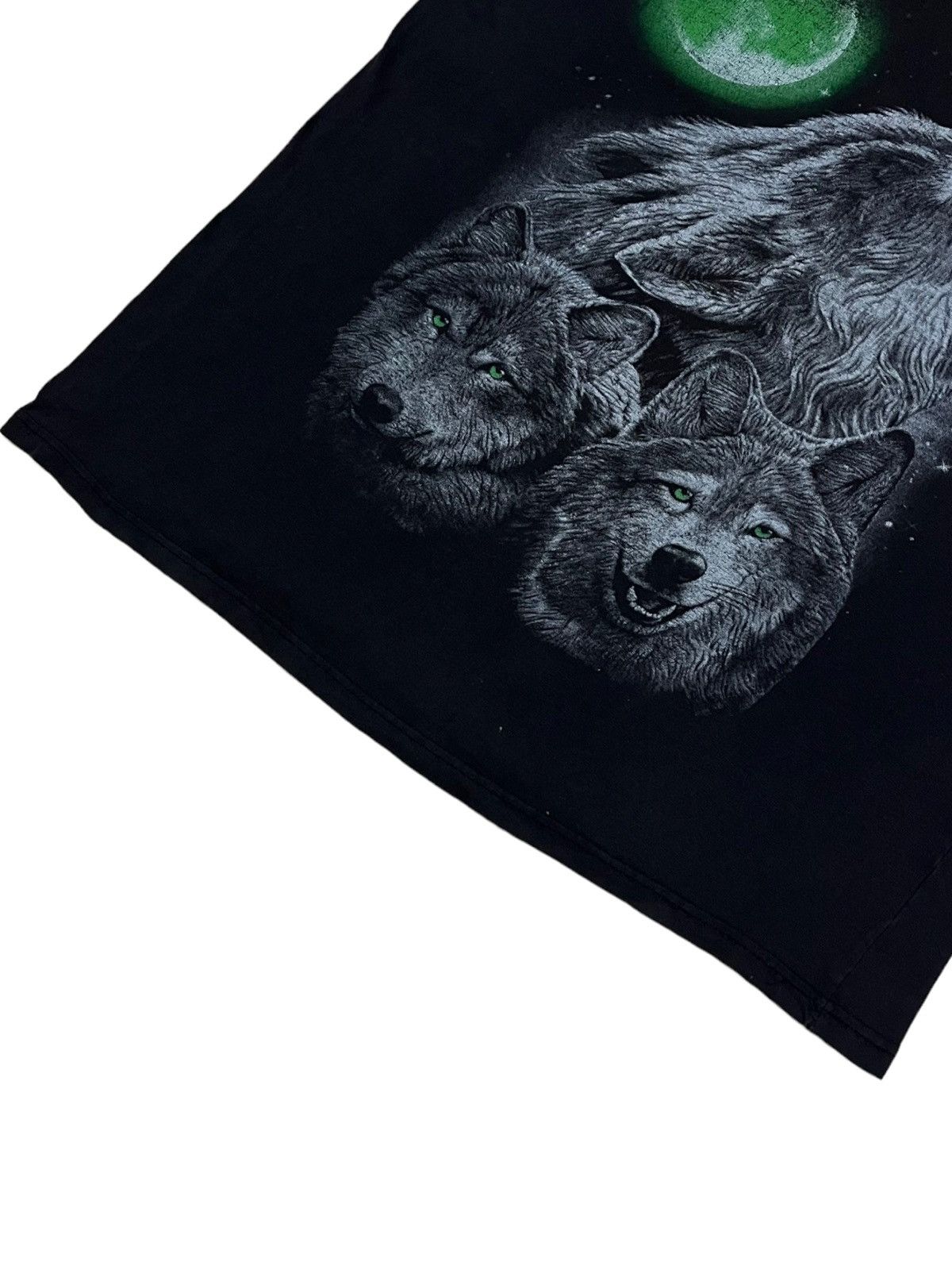 Vintage Vintage Tee Three Wolf Wild In Hallowen Night Tee Size US L / EU 52-54 / 3 - 3 Thumbnail