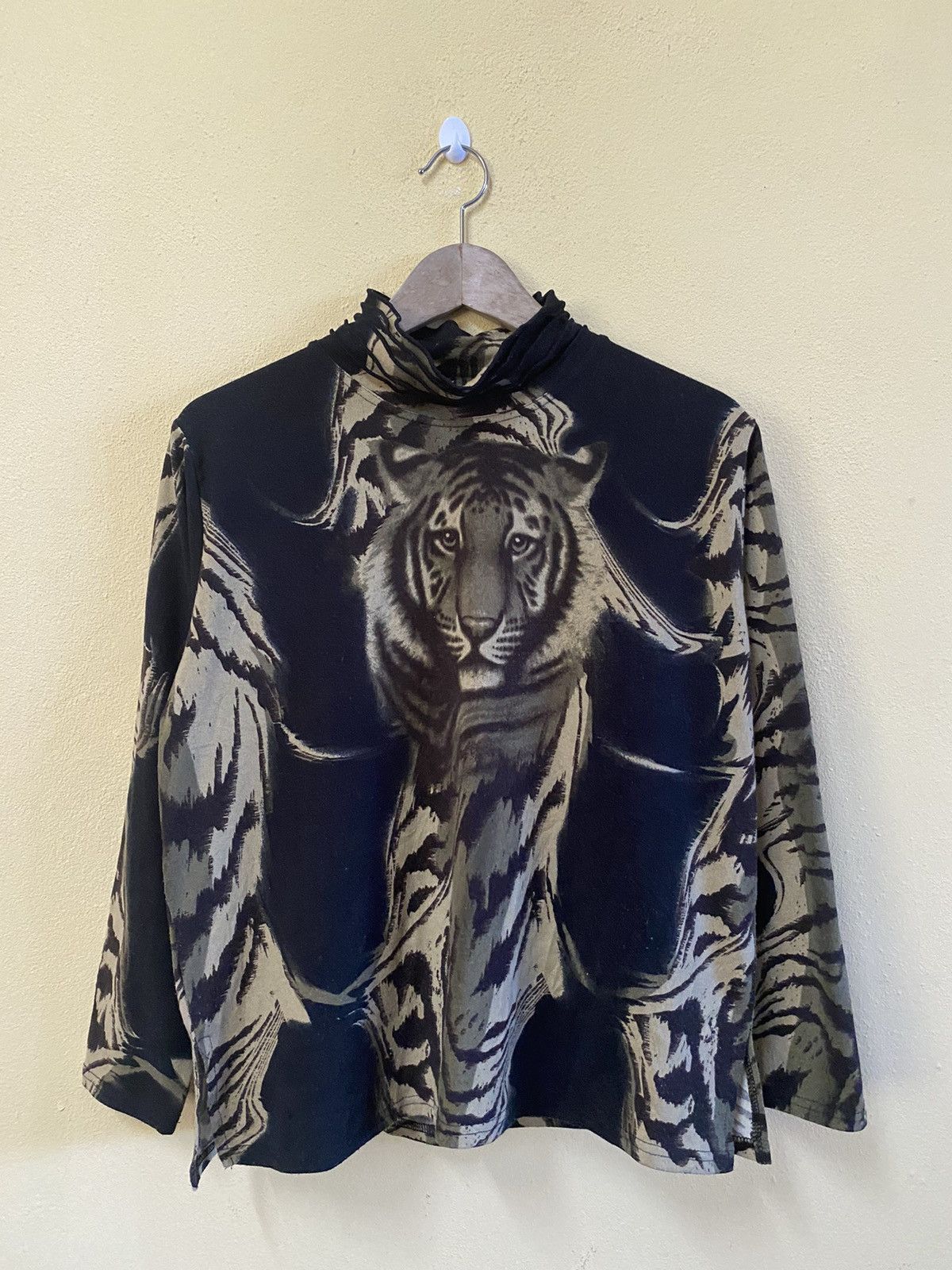 Japanese Brand × Seditionaries × Vintage Vintage Yuryota Tiger Big logo Tee Size S / US 4 / IT 40 - 1 Thumbnail