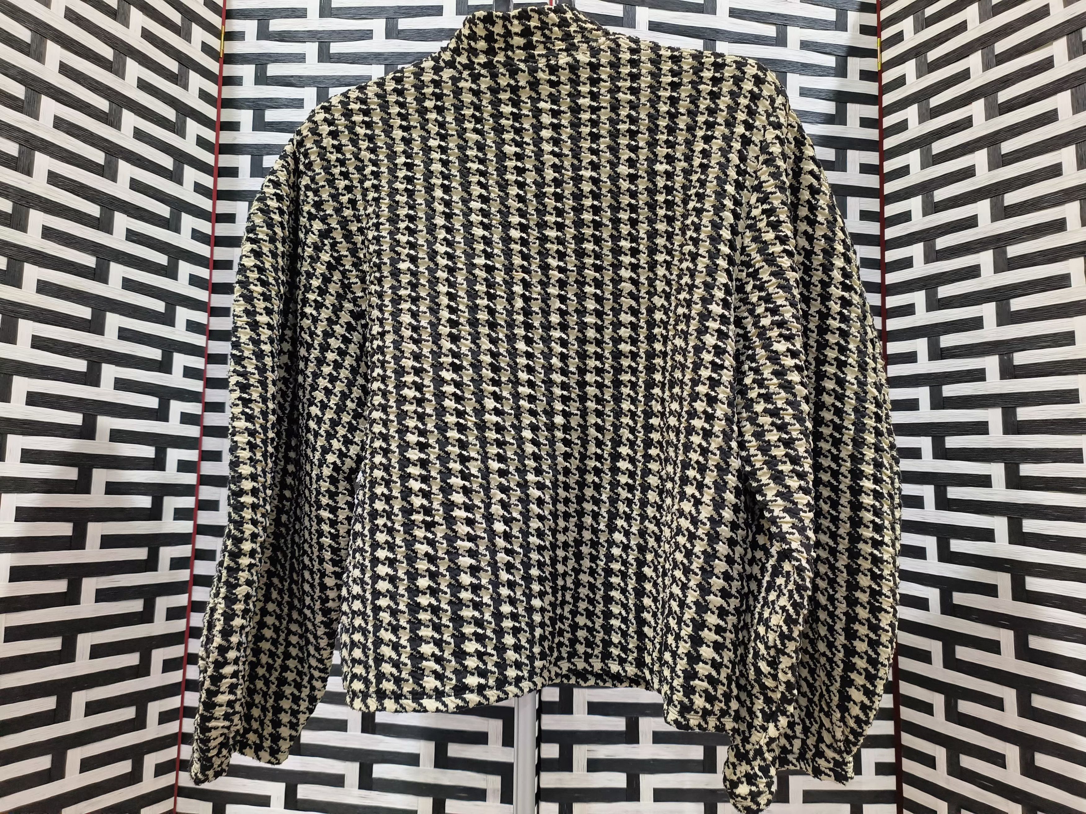 Beautiful Zara crop t-neck and puff sleeve