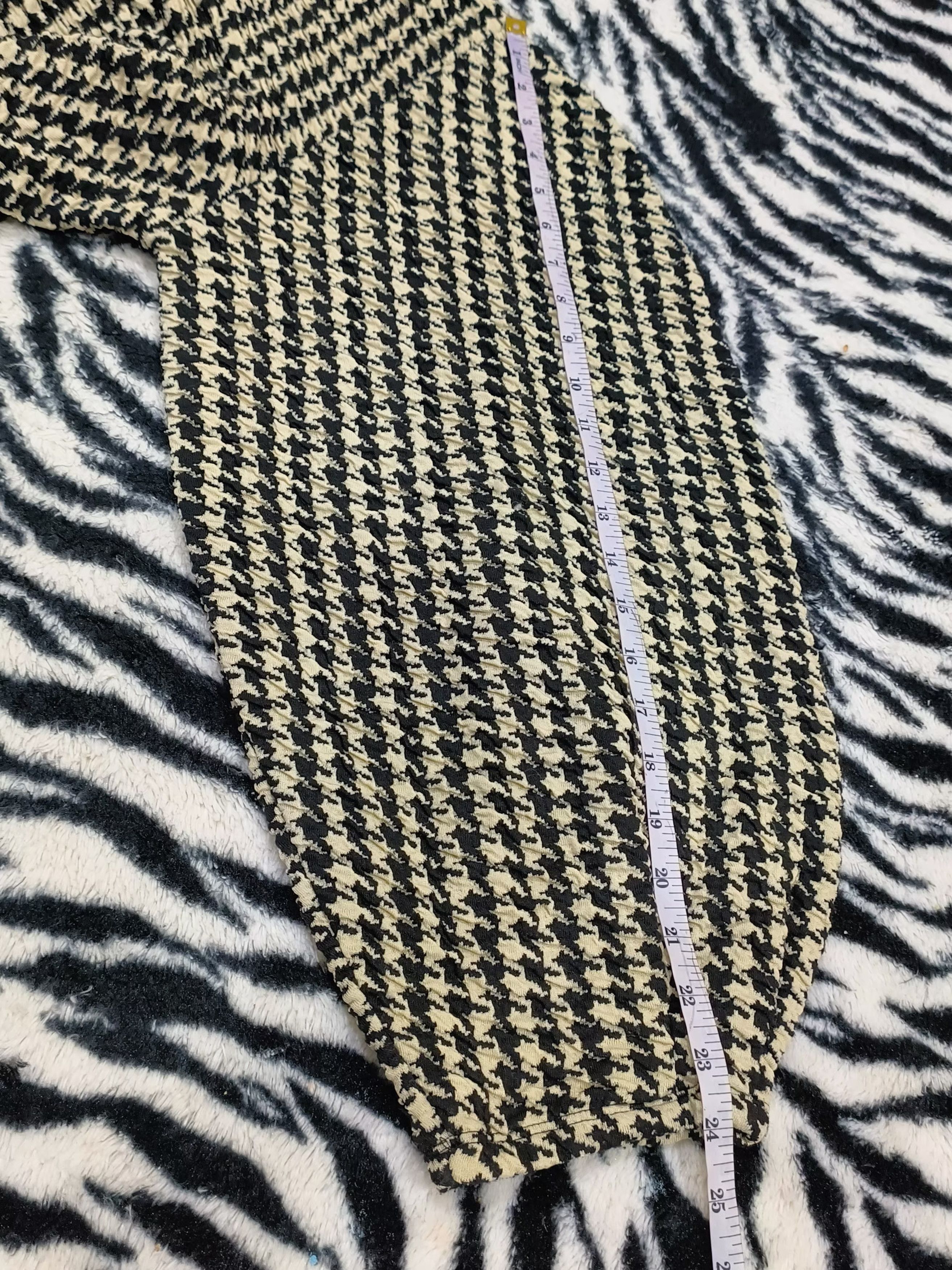 Beautiful Zara crop t-neck and puff sleeve