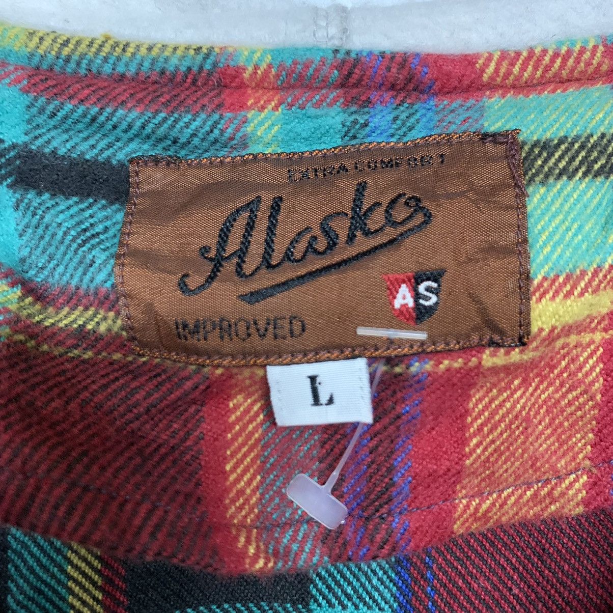 Vintage Vintage Alaska Plaid Flannel Jacket Hoodie Size L Size US L / EU 52-54 / 3 - 6 Thumbnail