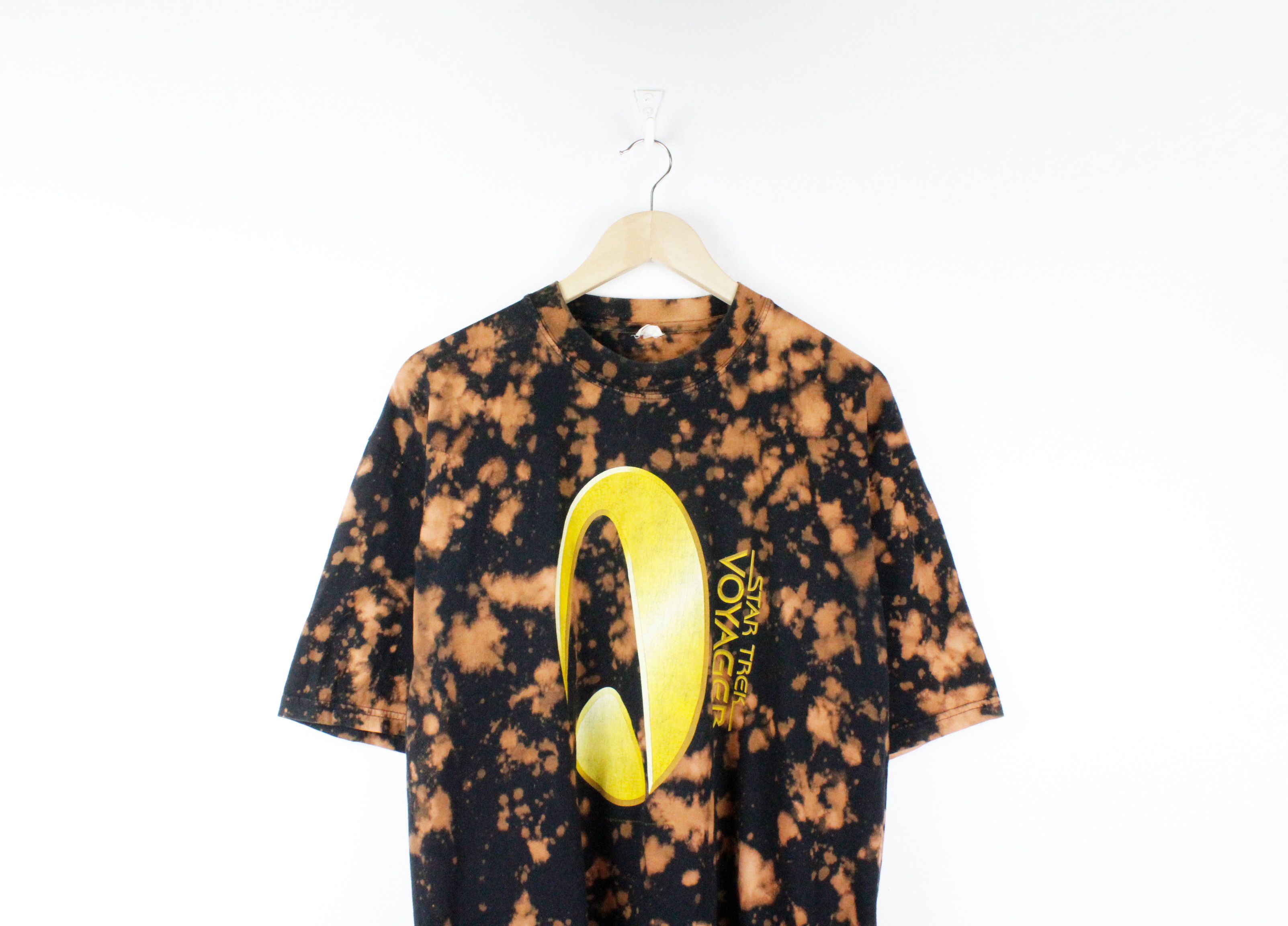 Cartoon Network × Vintage Vintage 1998 Star Trek Voyager Tie Dye Graphic T-shirt Size US XL / EU 56 / 4 - 2 Thumbnail