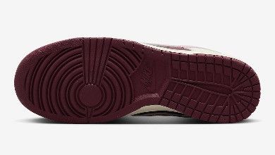 Nike Nike Dunk Low Premium Valentines Day (2023) - DR9705 100 Size US 11.5 / EU 44-45 - 8 Thumbnail