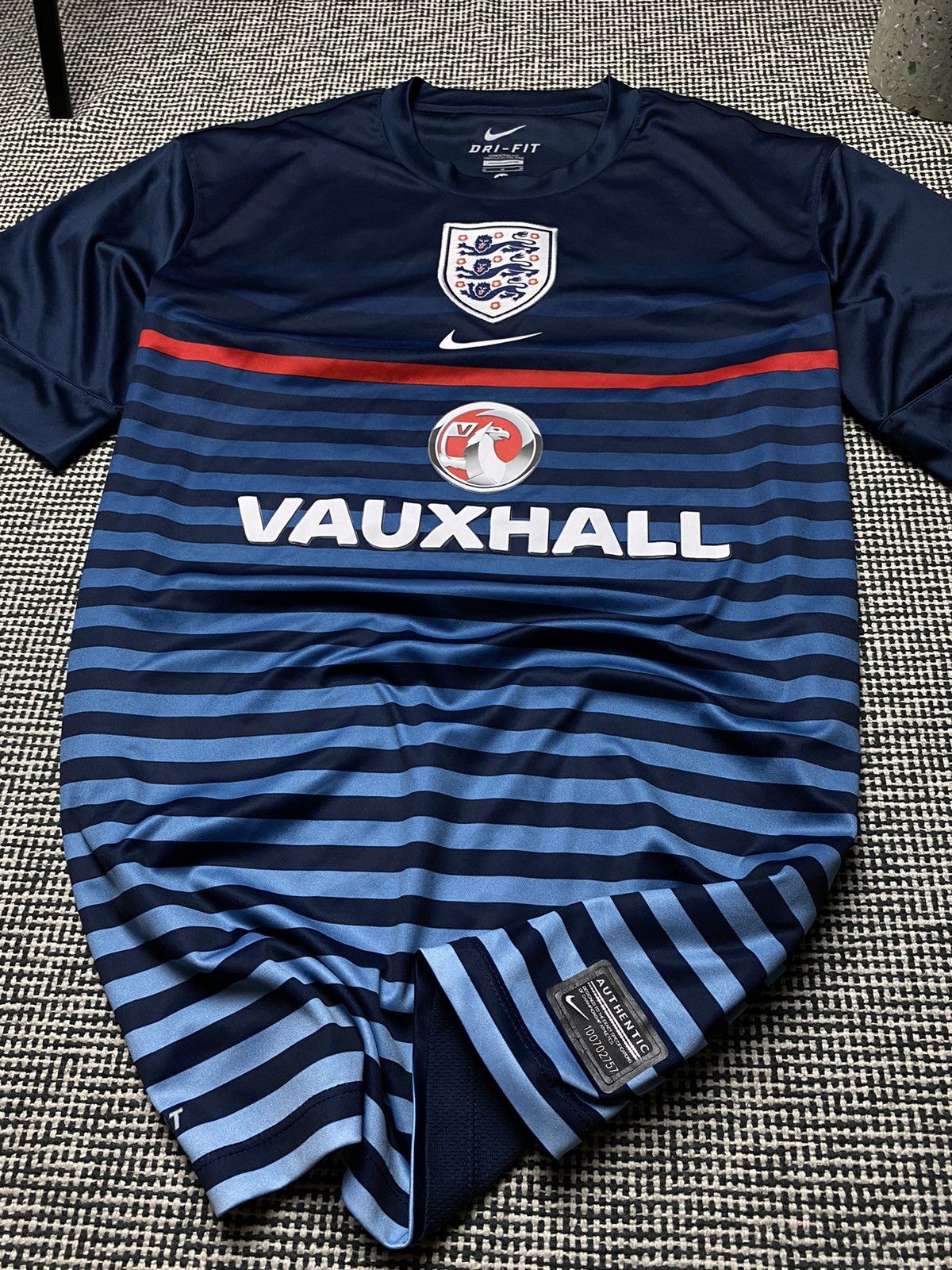 Nike Rare vintage Soccer jersey Nike England y2k Size US M / EU 48-50 / 2 - 4 Thumbnail