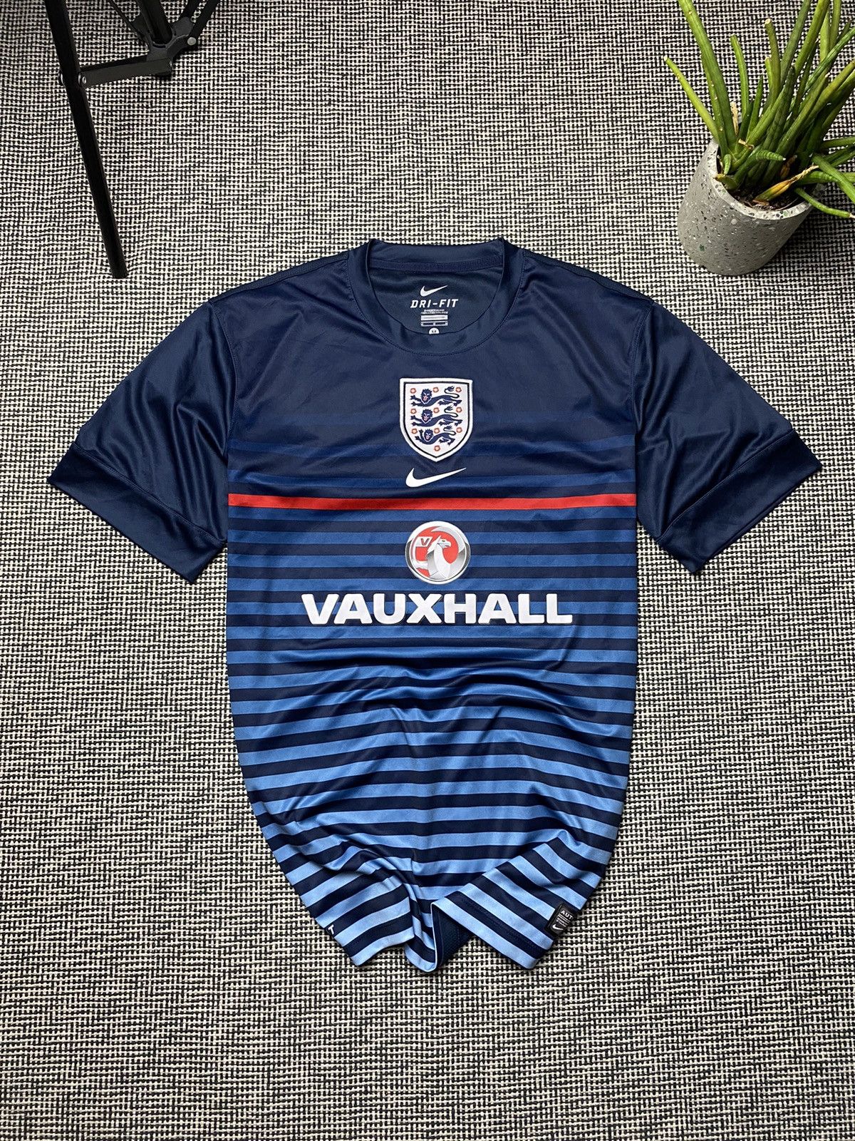 Nike Rare vintage Soccer jersey Nike England y2k Size US M / EU 48-50 / 2 - 1 Thumbnail
