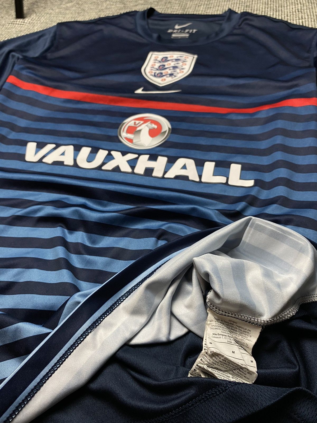 Nike Rare vintage Soccer jersey Nike England y2k Size US M / EU 48-50 / 2 - 5 Thumbnail