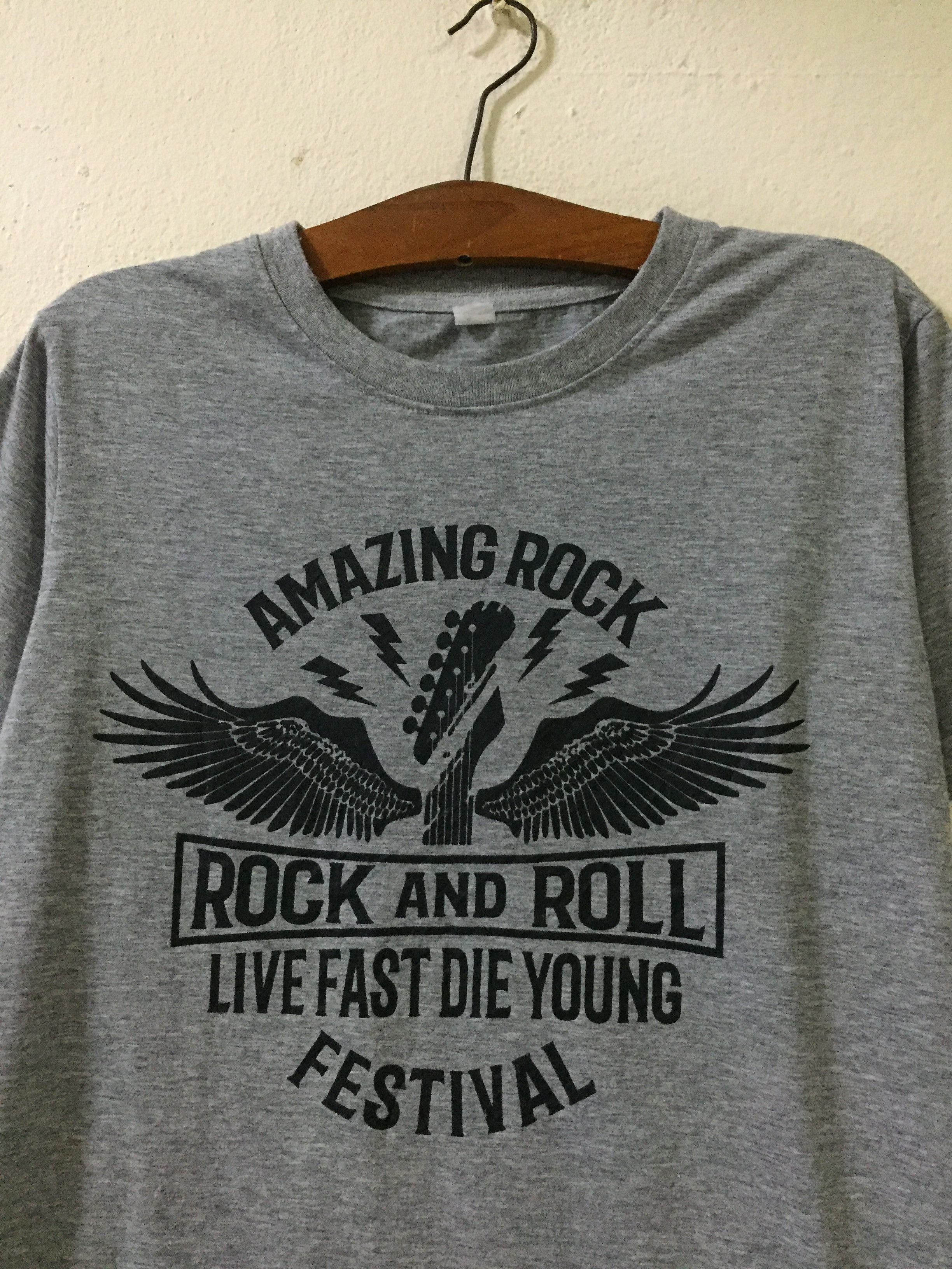 Band Tees Vintage Amazing Rock Life Fast Die Young Festival Tee Size US S / EU 44-46 / 1 - 3 Thumbnail