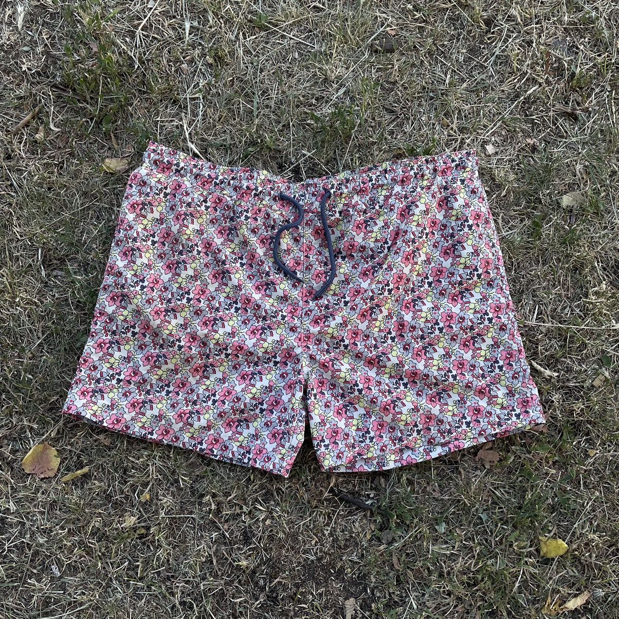Vintage Vintage 90s Floral All Over Print Shorts Streetwear Baggy 34 Size US 34 / EU 50 - 1 Thumbnail