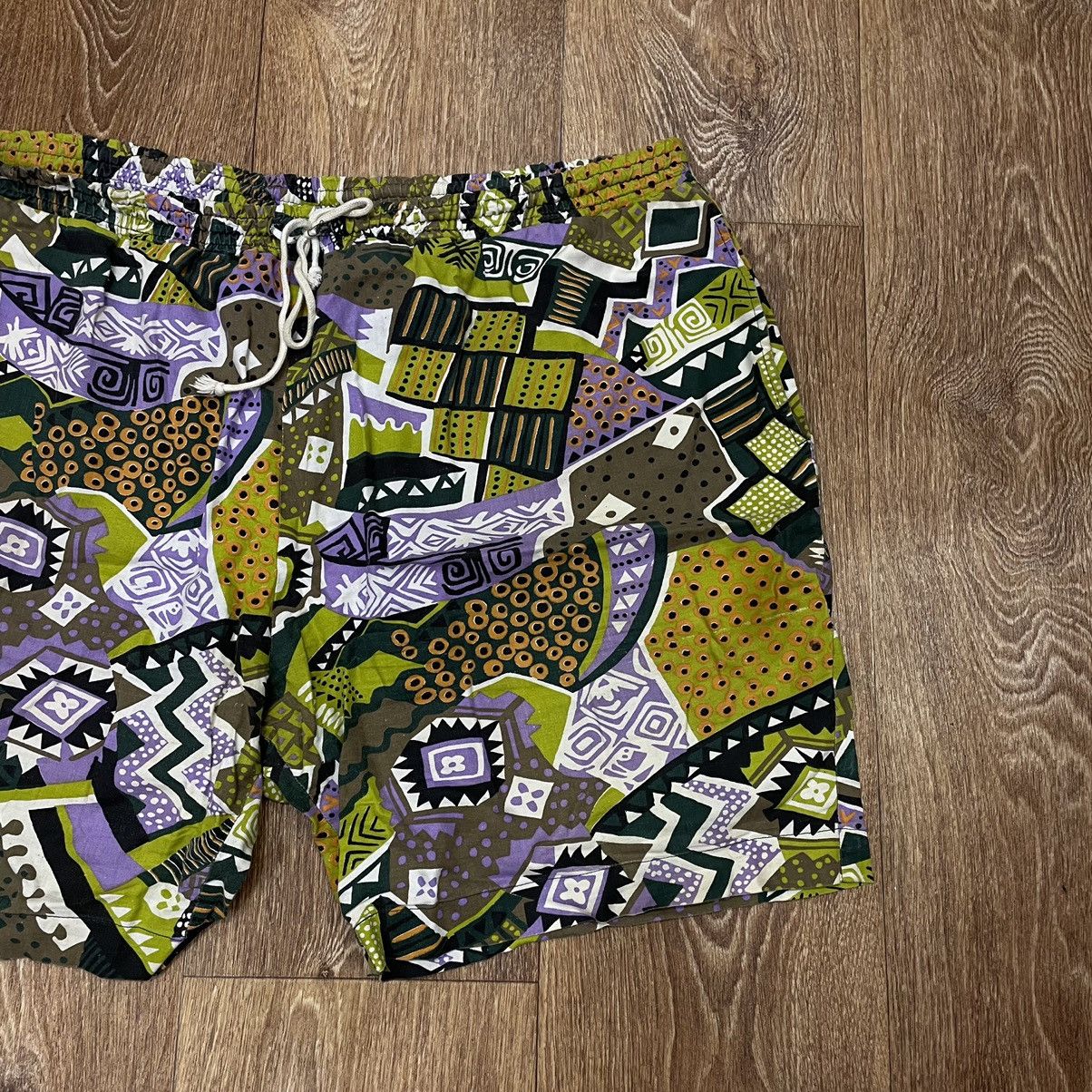 Vintage Vintage 90s Baggy All Over Print Shorts Streetwear Rave 36 Size US 36 / EU 52 - 2 Thumbnail