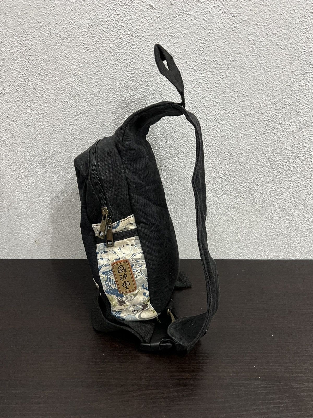 Japanese Brand Japanese Brand Fish Koi Sukajan Japan Crossbody Bag Size ONE SIZE - 3 Thumbnail