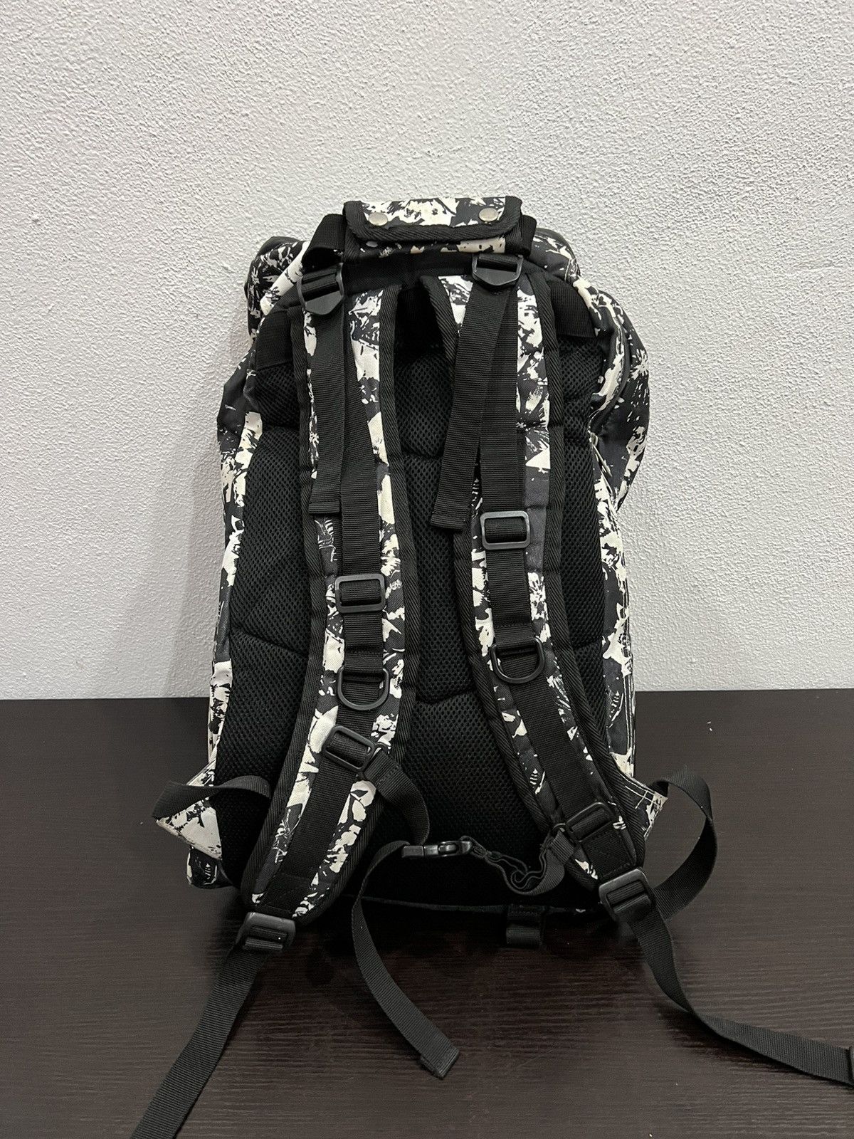 Seditionaries Japanese Brand Indispensable Overprint Bagpack Size ONE SIZE - 5 Thumbnail