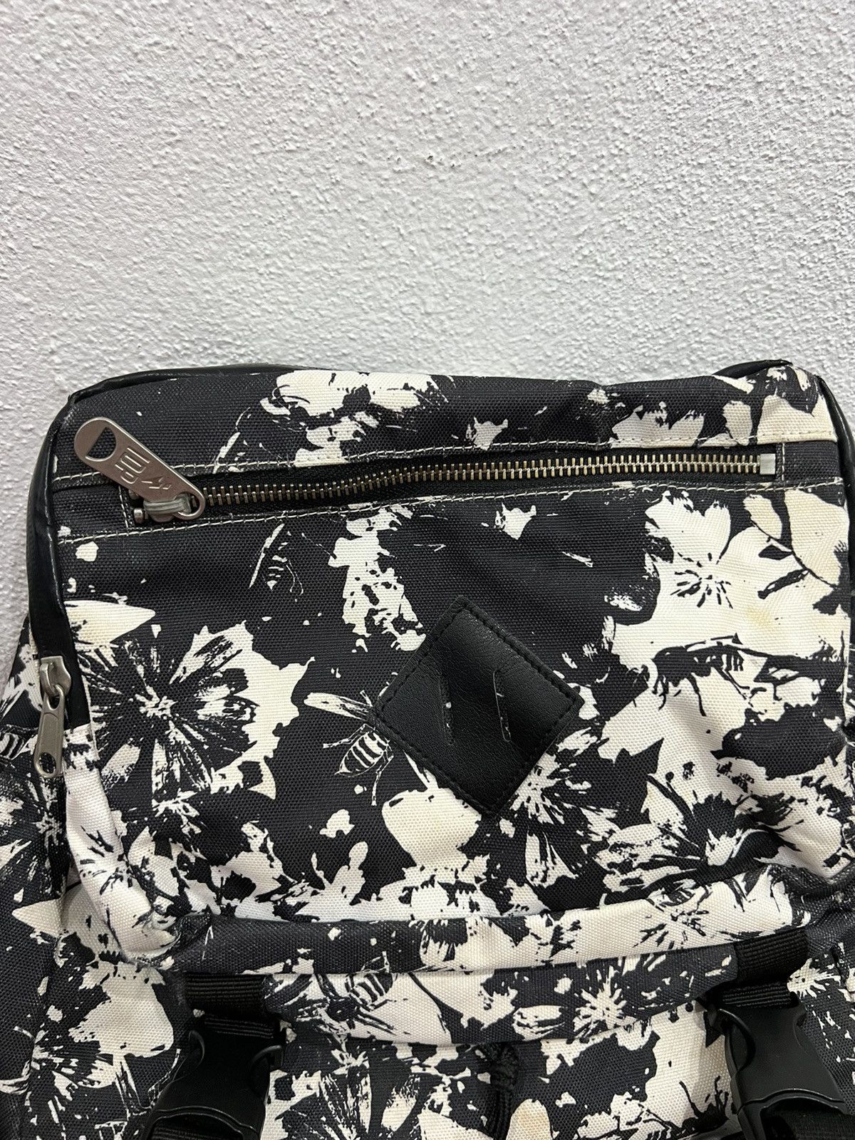 Seditionaries Japanese Brand Indispensable Overprint Bagpack Size ONE SIZE - 4 Thumbnail