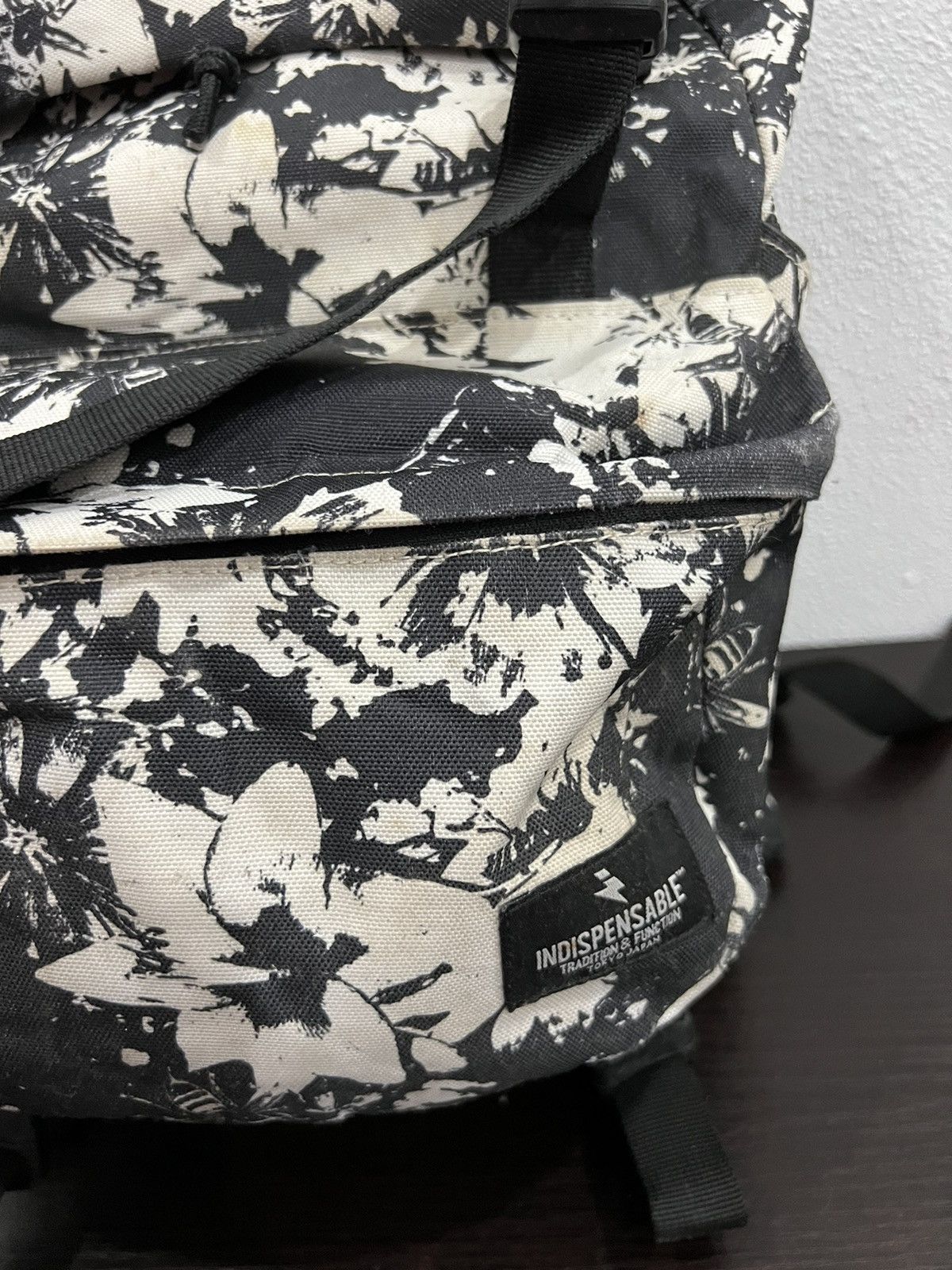 Seditionaries Japanese Brand Indispensable Overprint Bagpack Size ONE SIZE - 3 Thumbnail