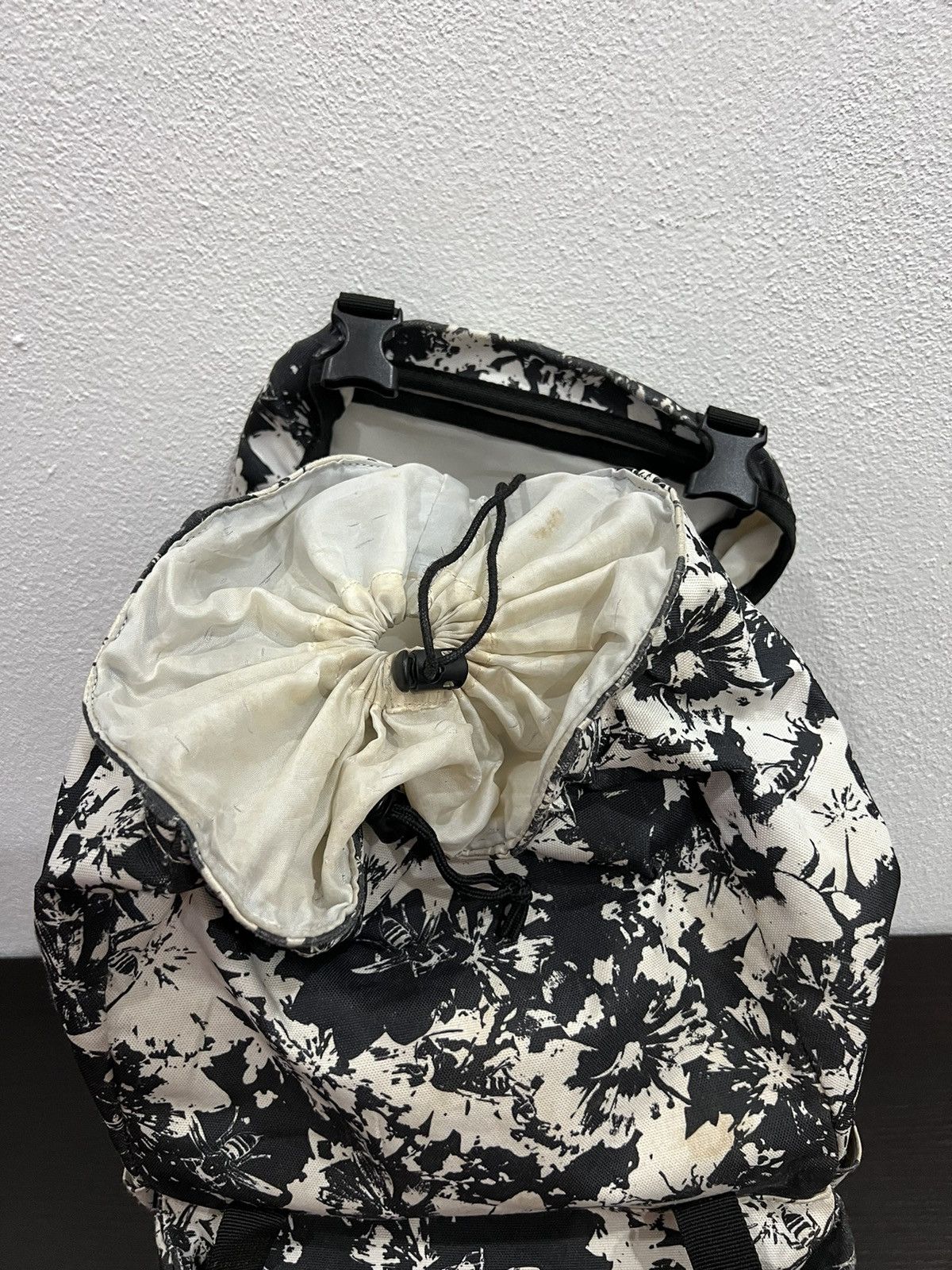 Seditionaries Japanese Brand Indispensable Overprint Bagpack Size ONE SIZE - 6 Thumbnail