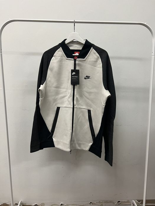 Nike tech discount fleece varsity jacket