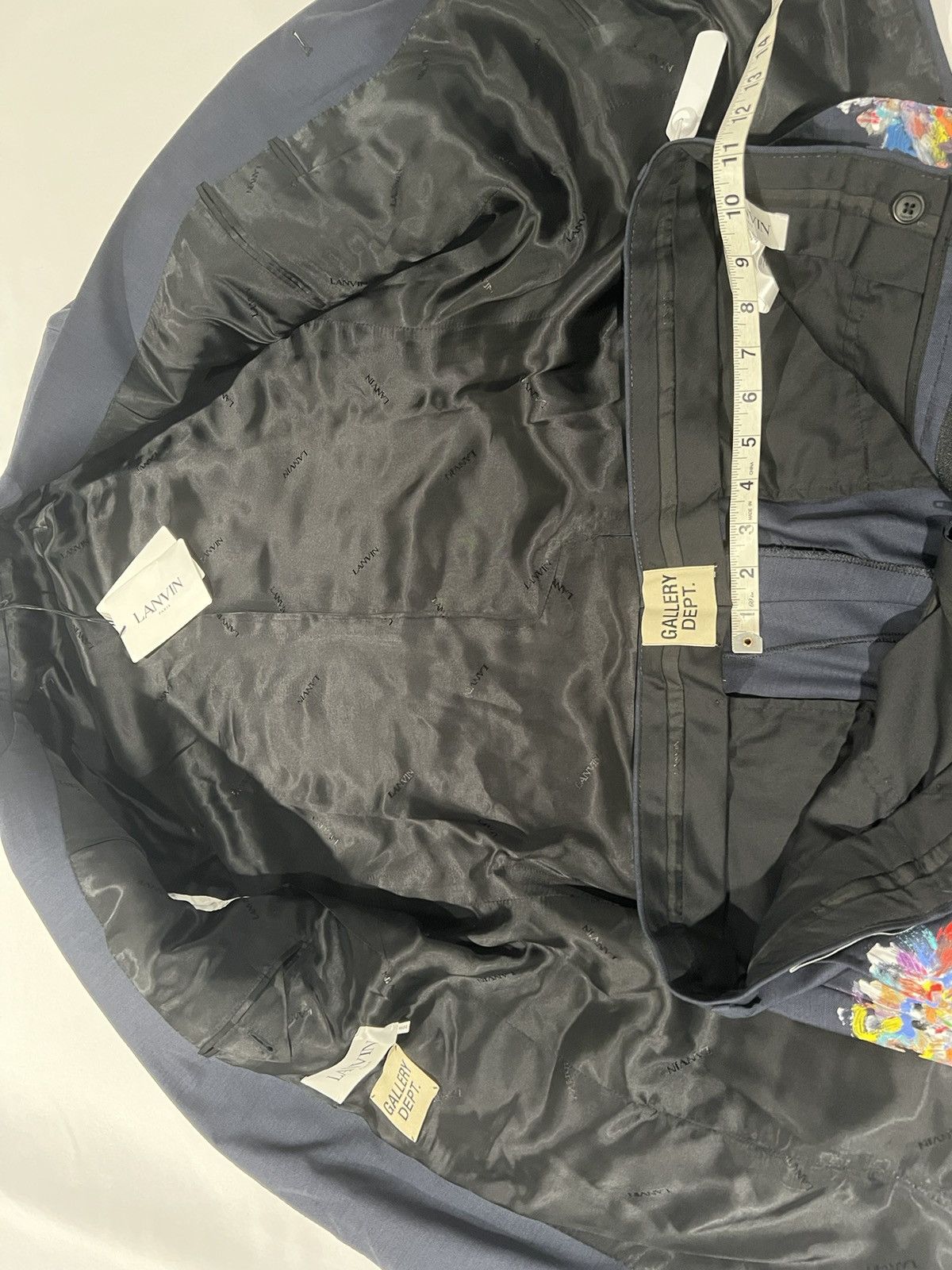 Lanvin Lanvin Gallery dept suit. 52/42. $4000 Size 42R - 4 Thumbnail